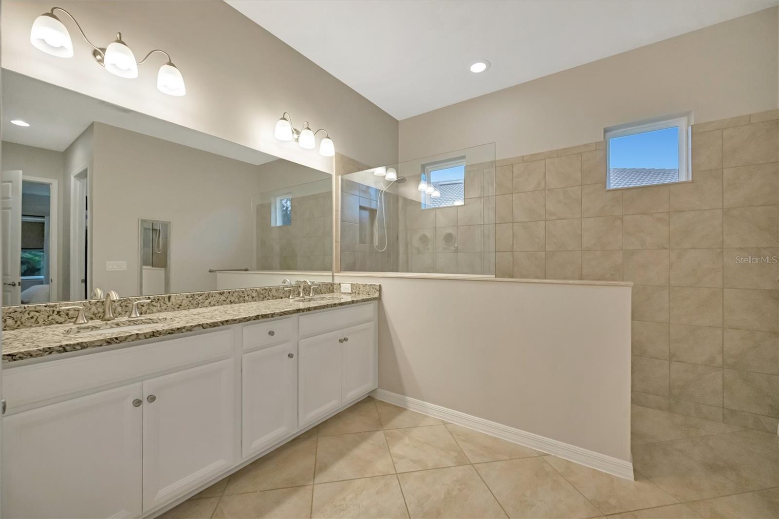 Image 35 of 58 For 24040 Riverfront Drive