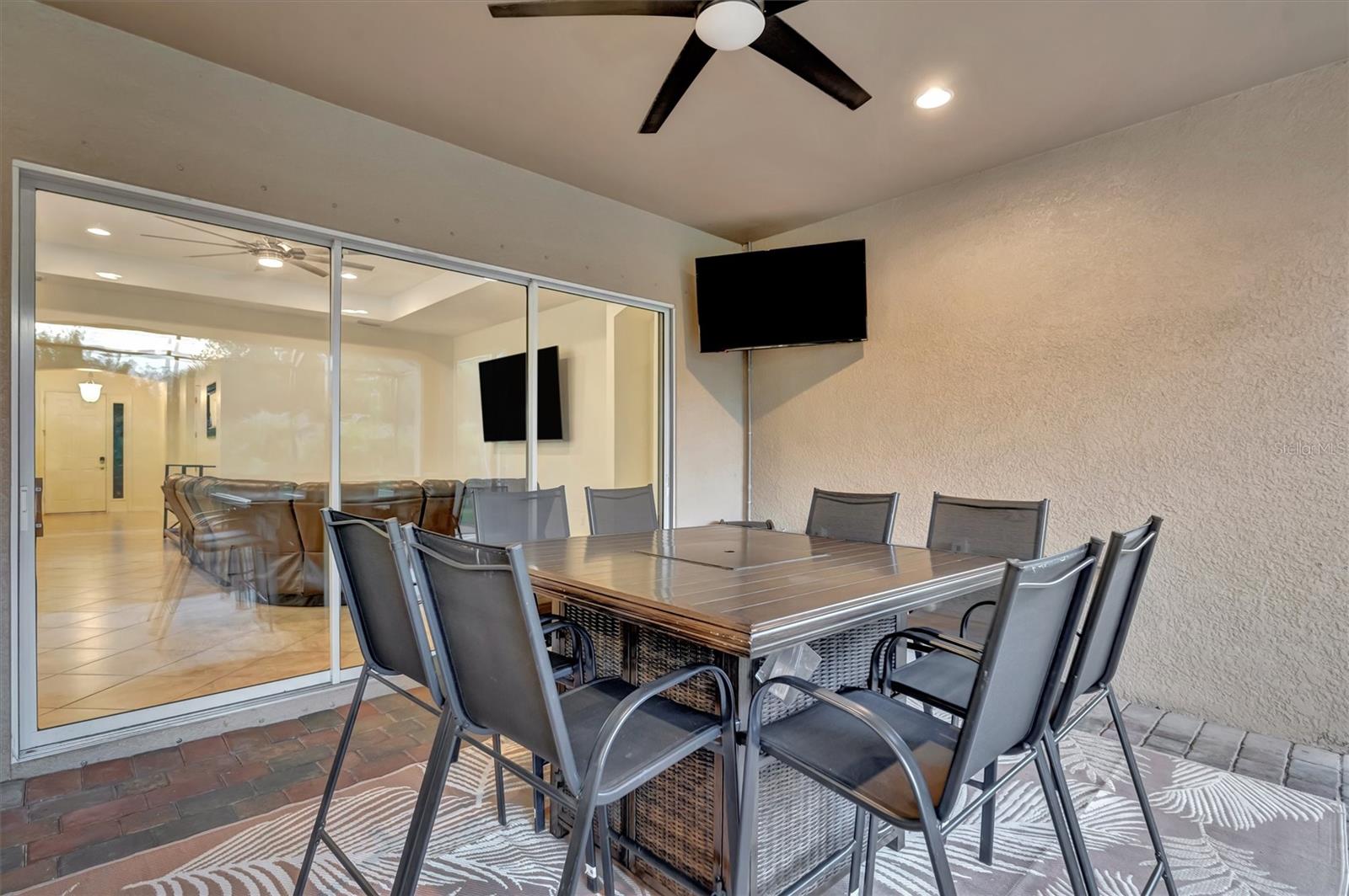 Image 45 of 58 For 24040 Riverfront Drive