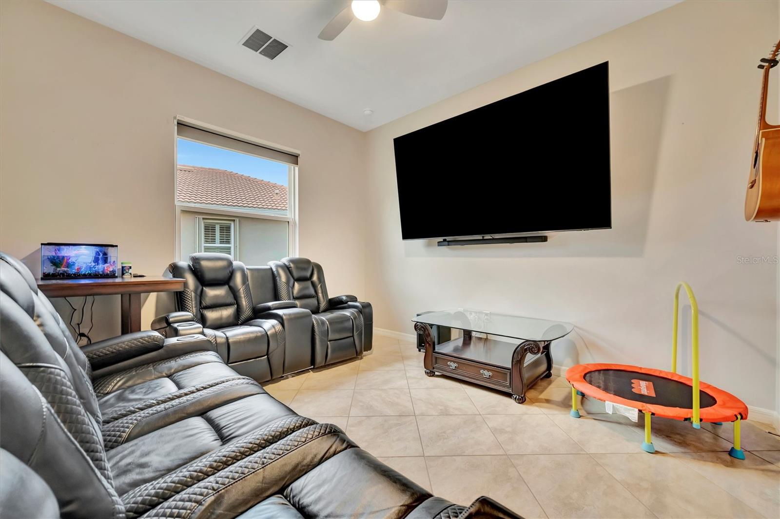 Image 5 of 58 For 24040 Riverfront Drive