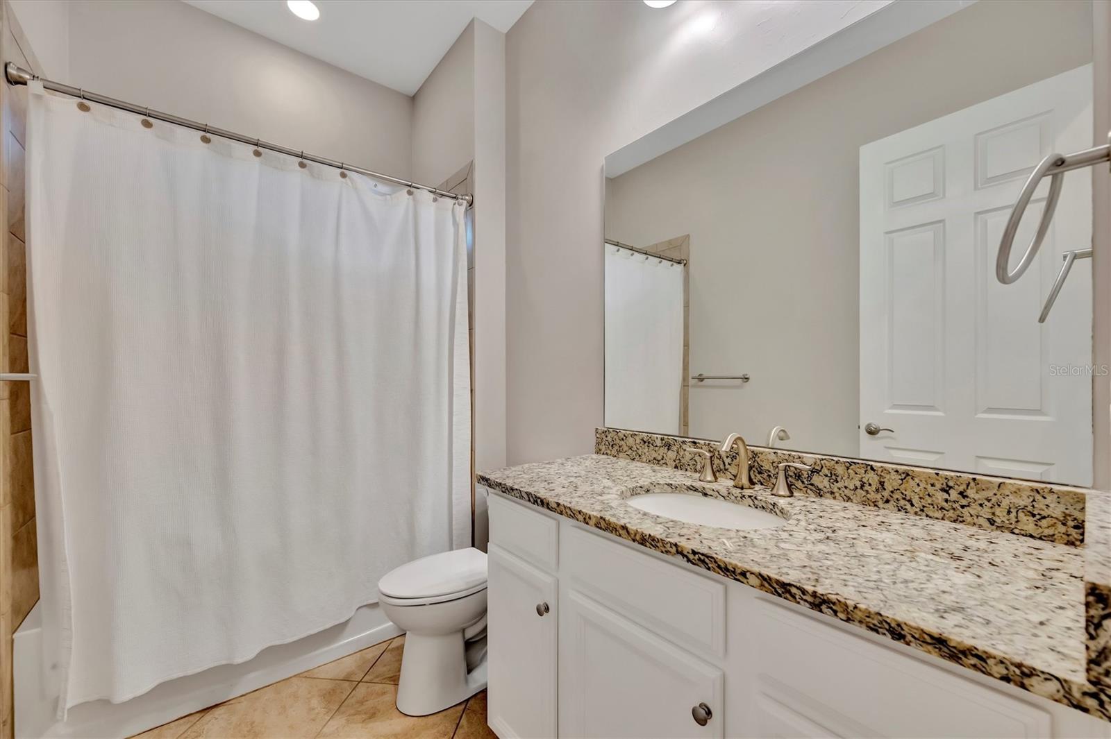 Image 9 of 58 For 24040 Riverfront Drive