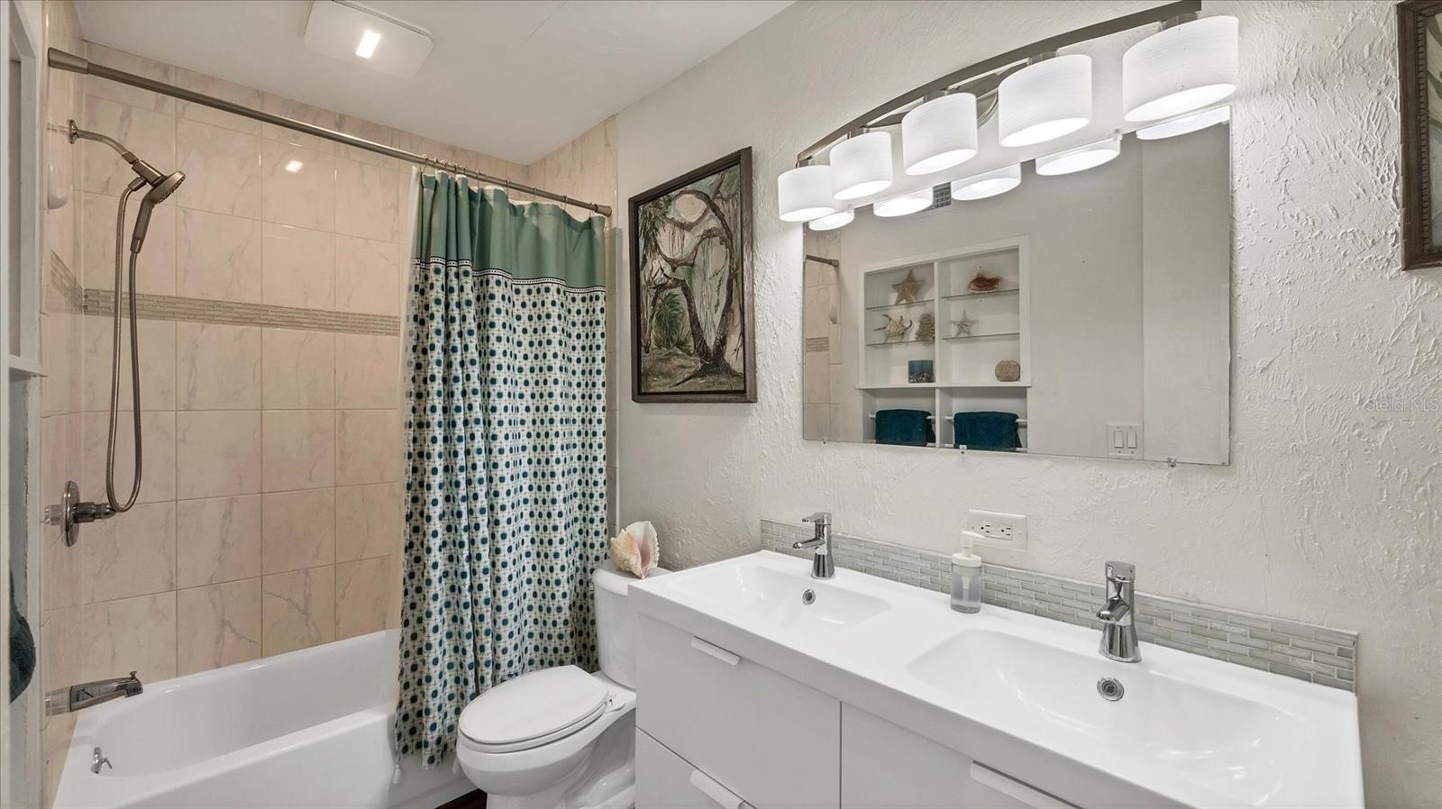 Image 17 of 26 For 2304 Ringling Boulevard 113