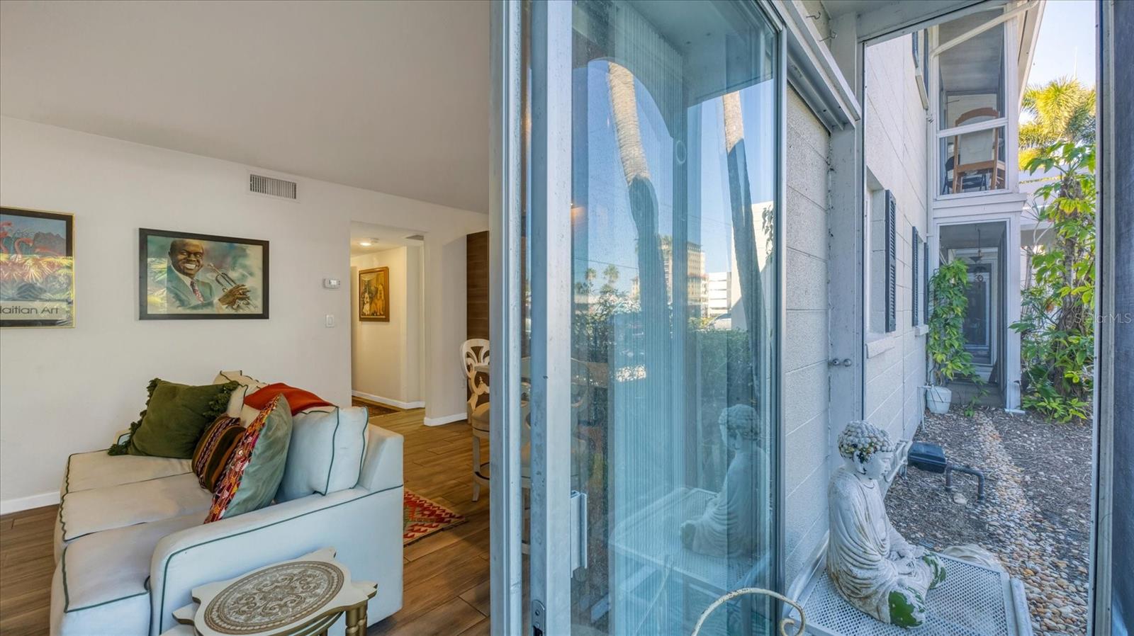 Image 6 of 26 For 2304 Ringling Boulevard 113