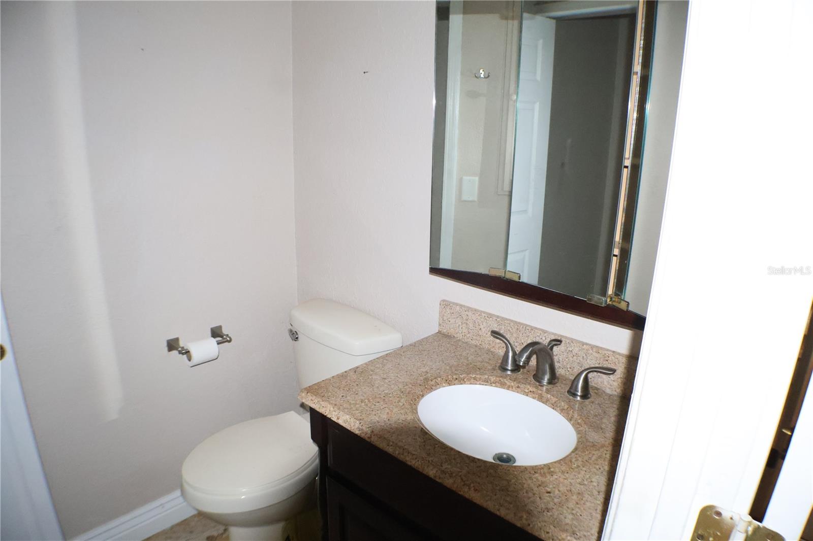 Image 13 of 40 For 3003 Finsterwald Drive 3