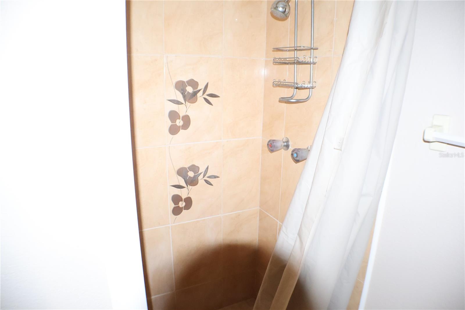 Image 28 of 40 For 3003 Finsterwald Drive 3