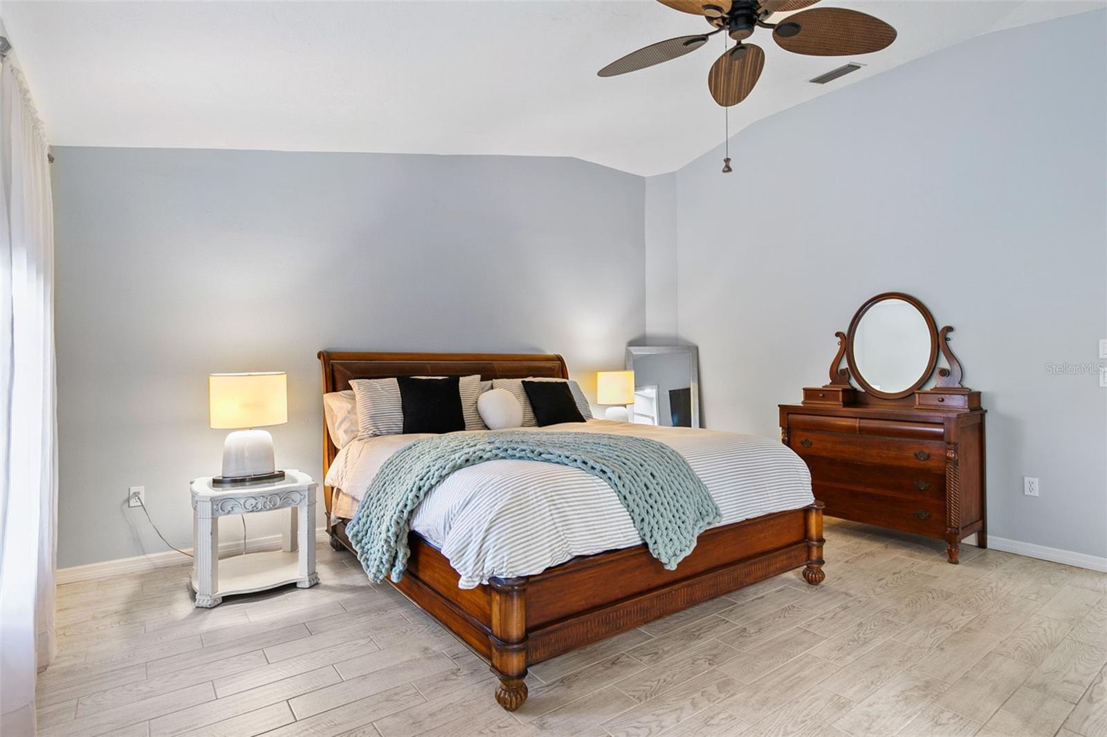 Image 22 of 46 For 2262 Lakewood Lane