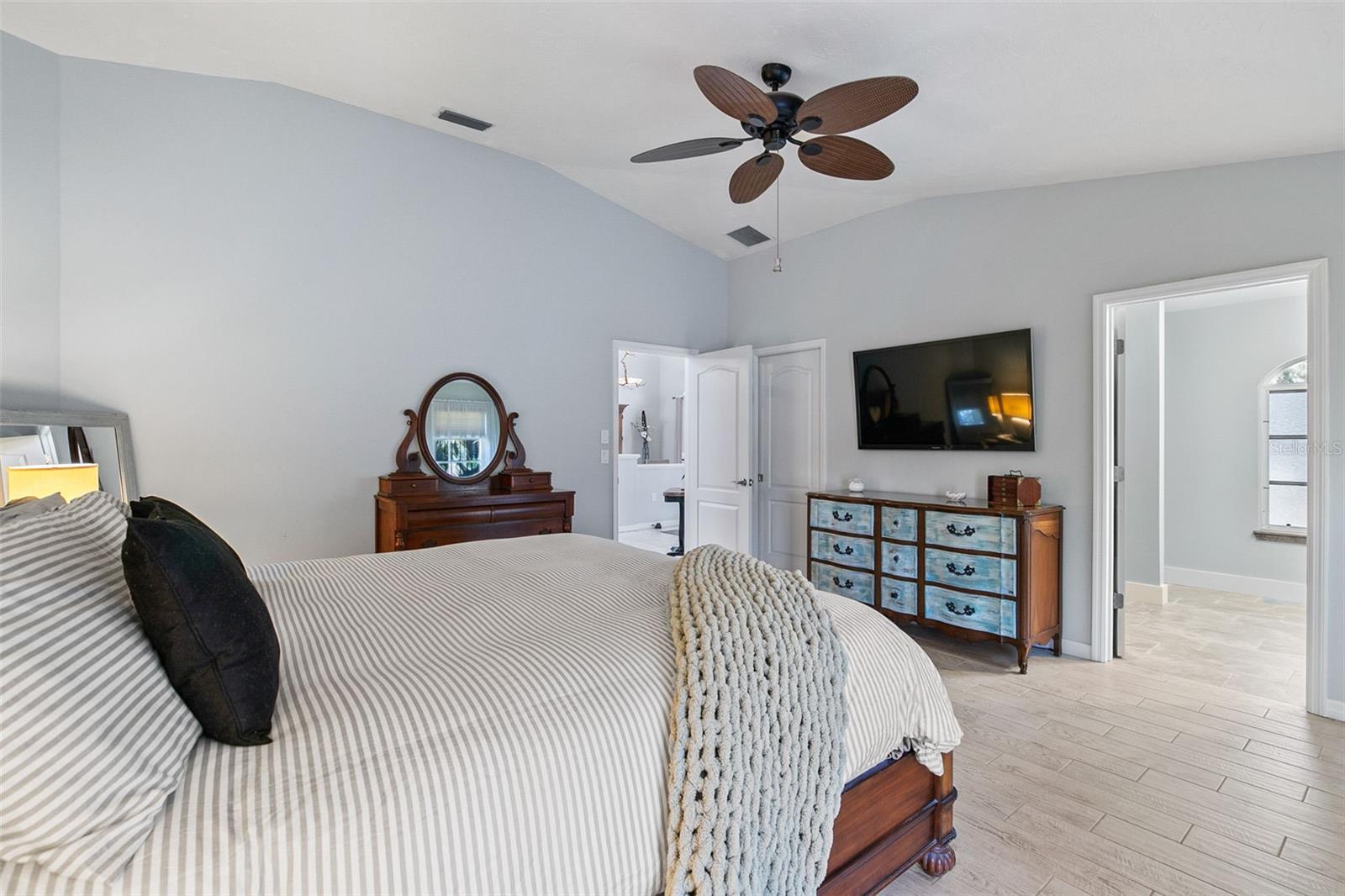 Image 23 of 46 For 2262 Lakewood Lane