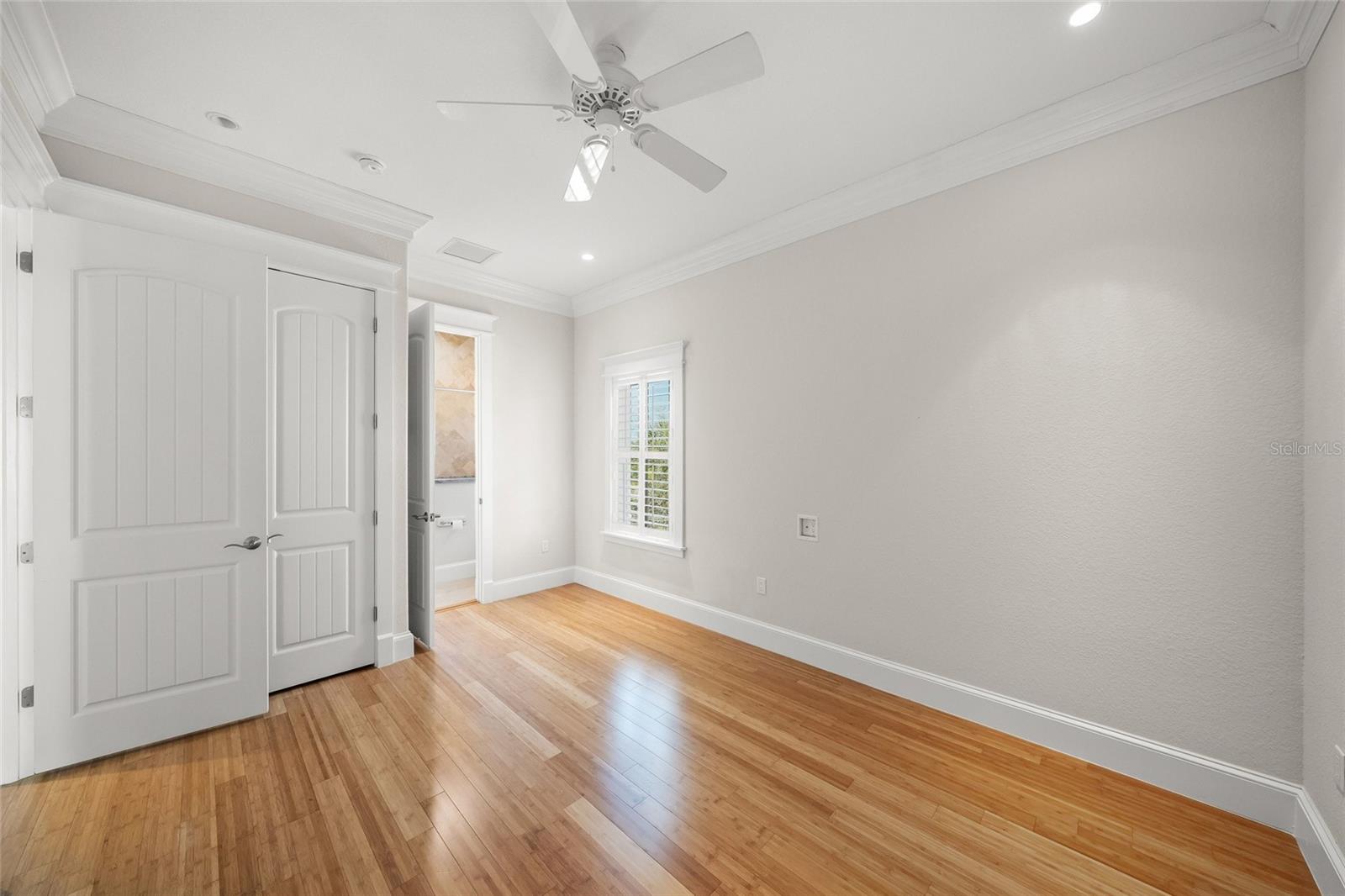 Image 34 of 65 For 105 49th Street