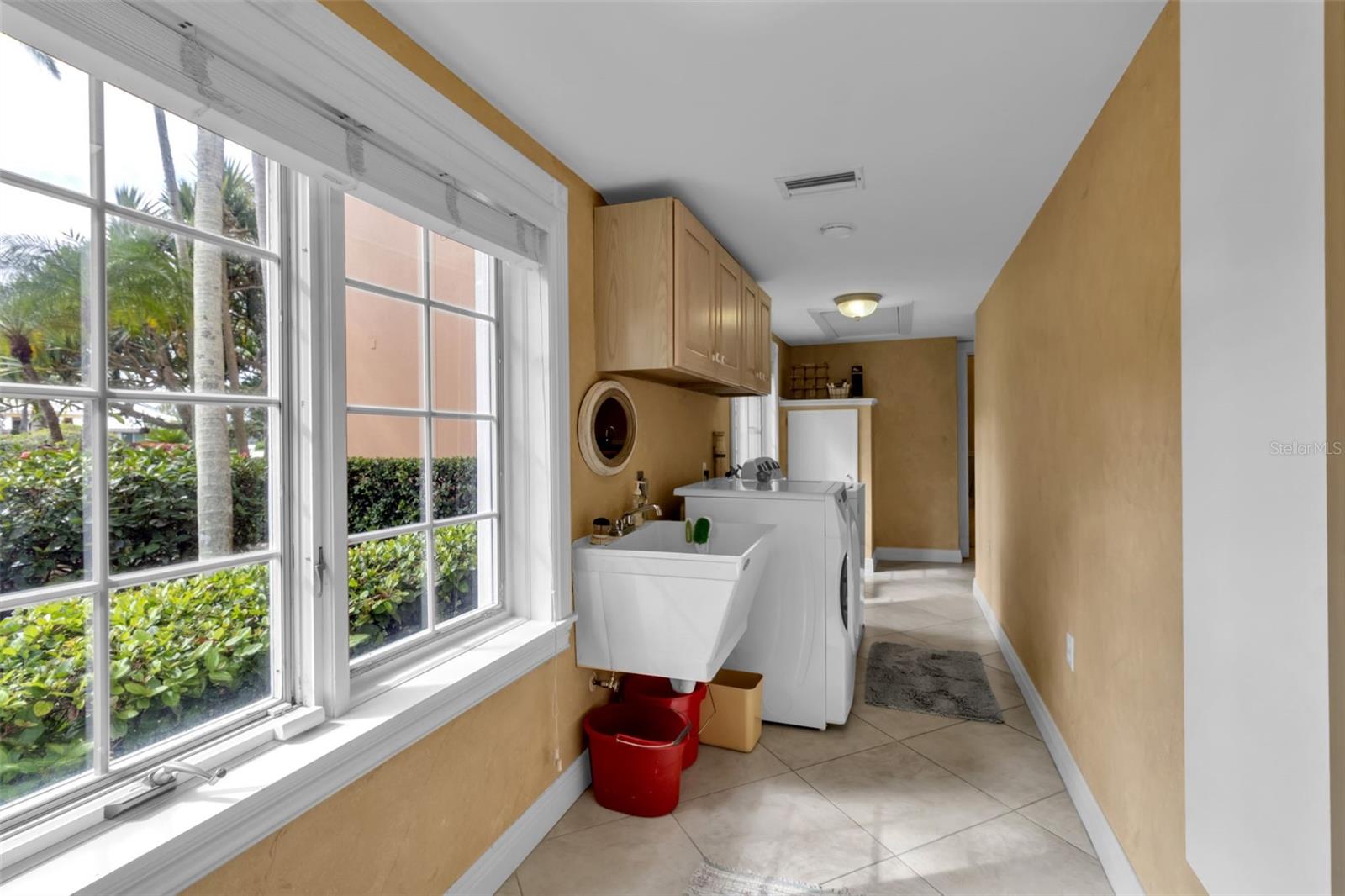 Image 31 of 63 For 4079 Las Palmas Way