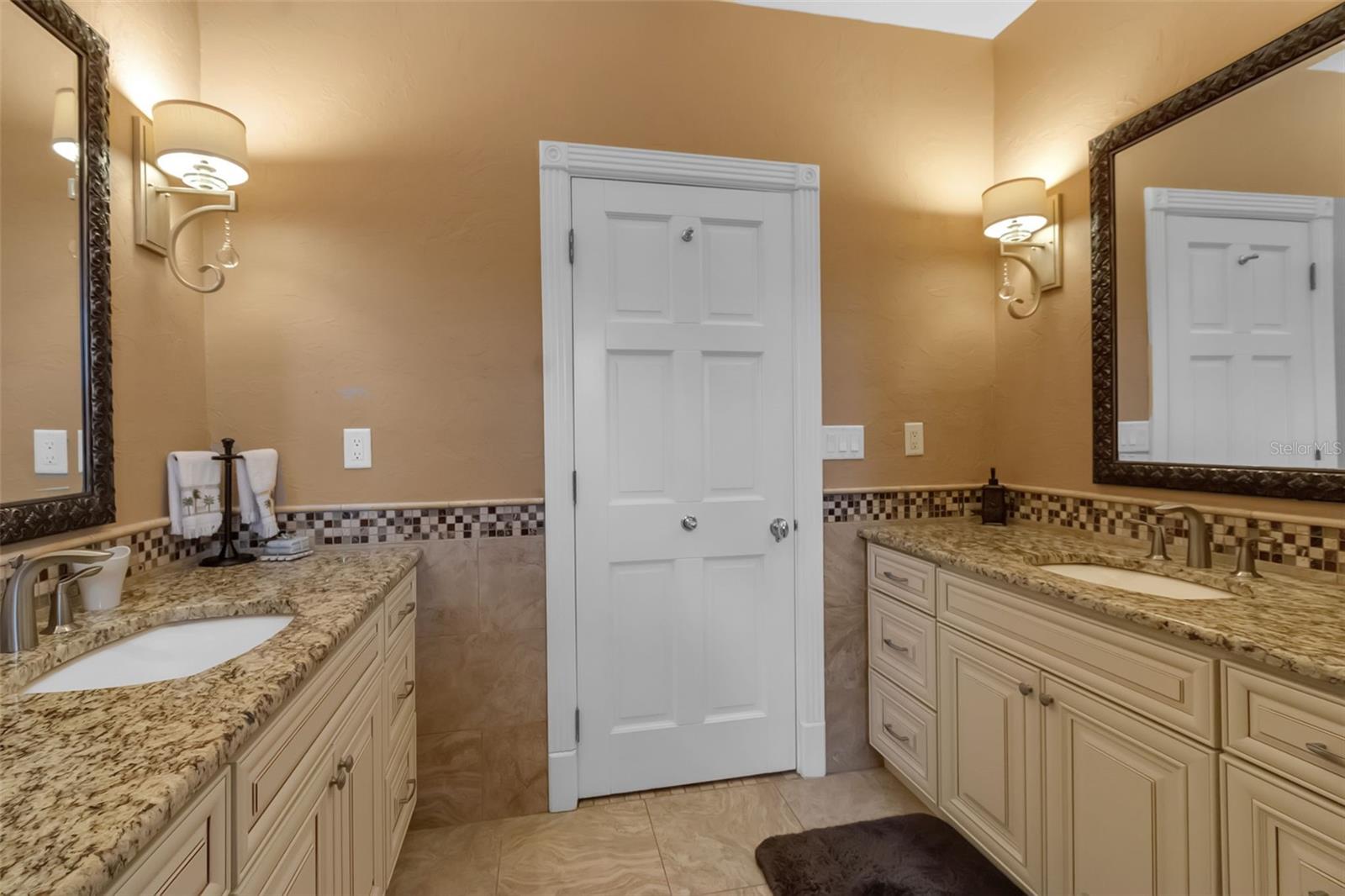 Image 48 of 63 For 4079 Las Palmas Way