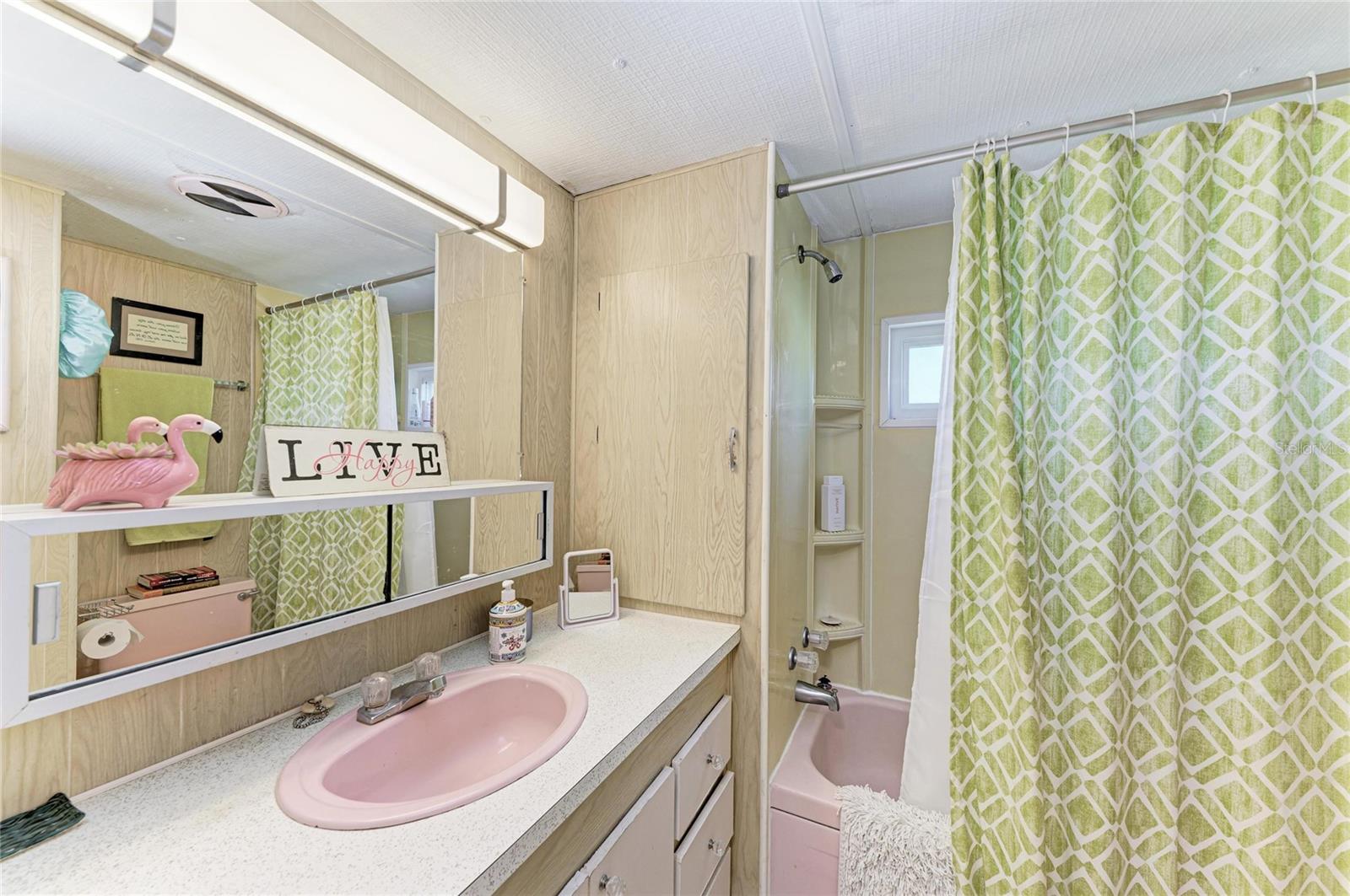 Image 21 of 35 For 214 52nd Avenue Drive W