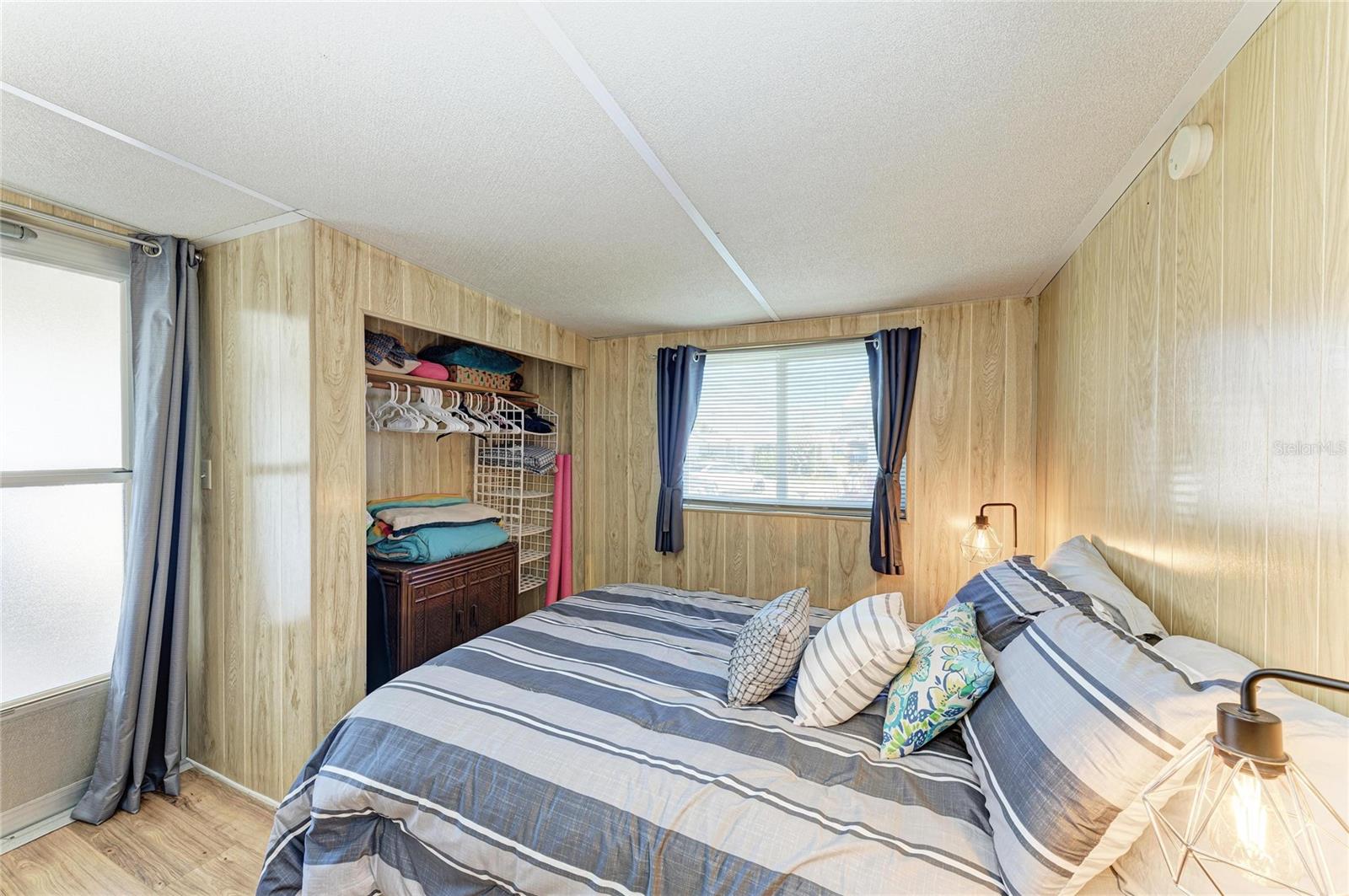 Image 25 of 35 For 214 52nd Avenue Drive W