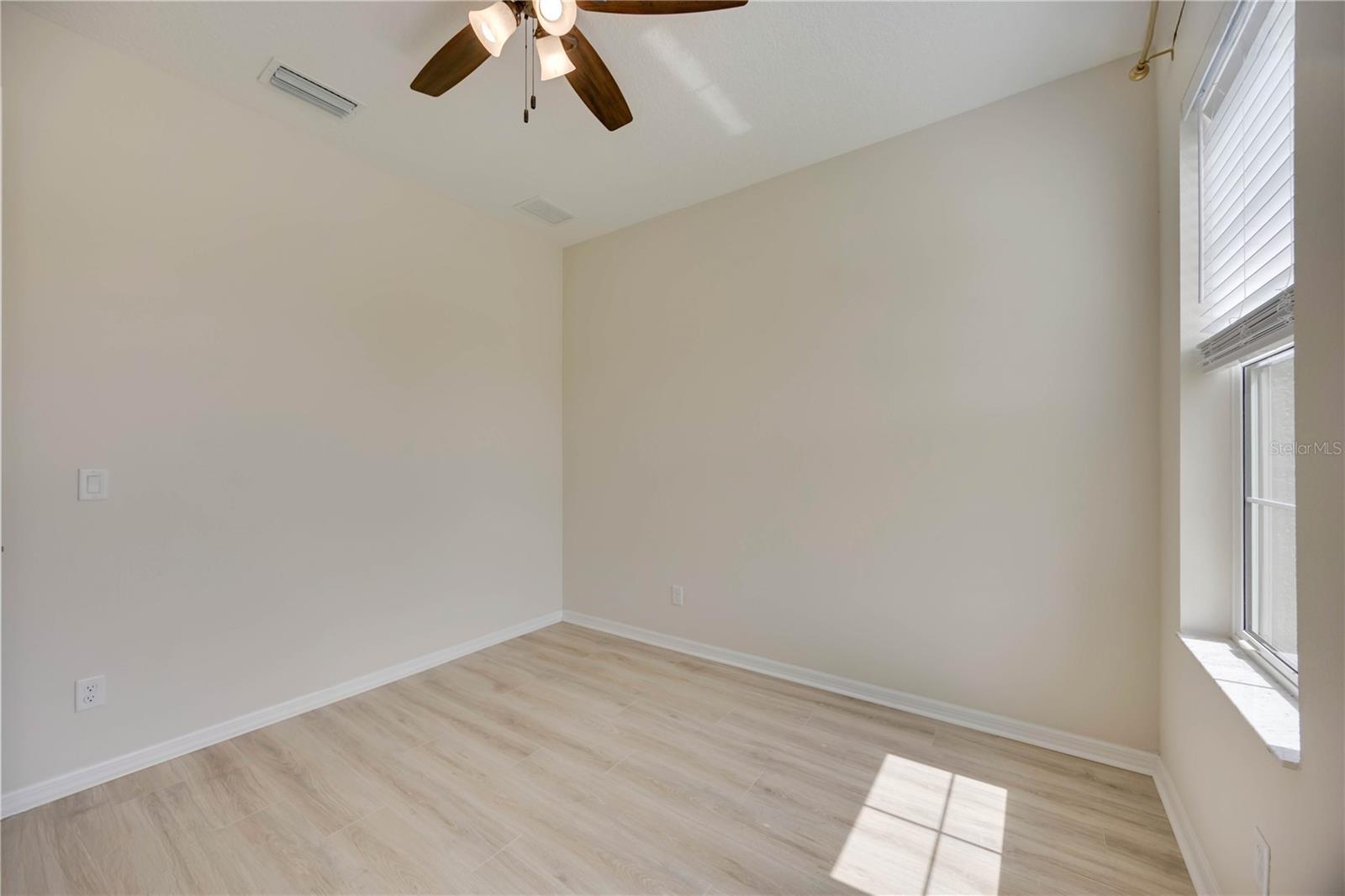 Image 43 of 62 For 918 Fernleaf Run