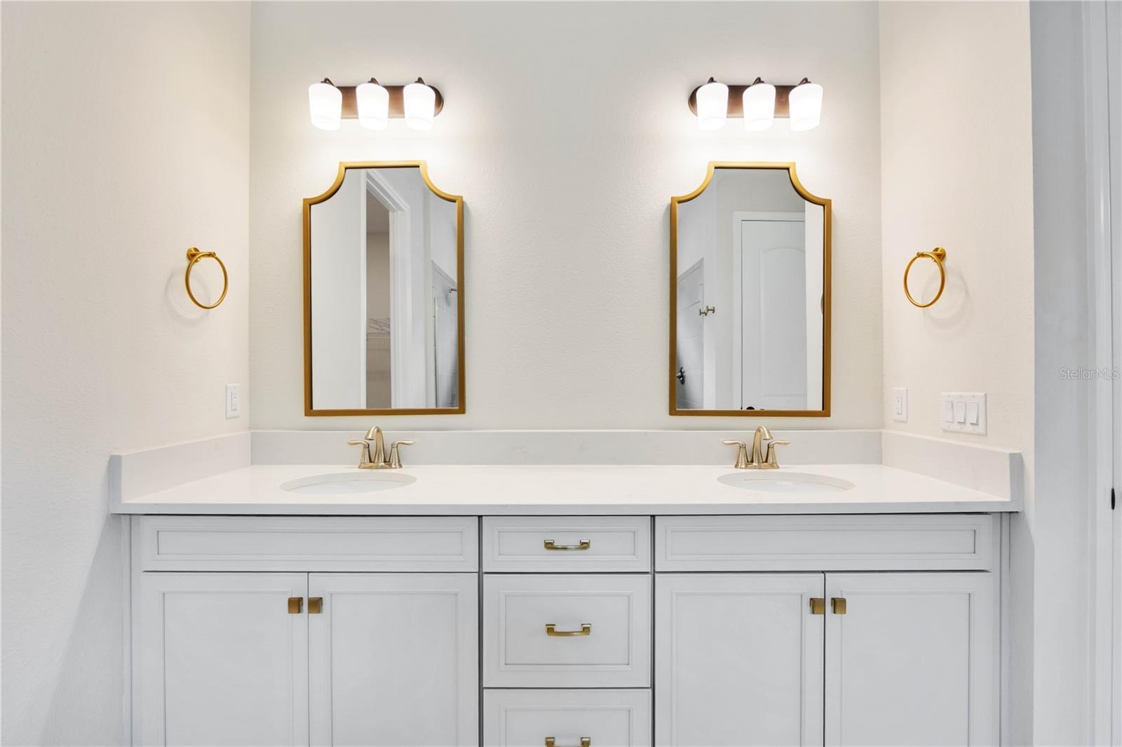 Image 5 of 62 For 918 Fernleaf Run