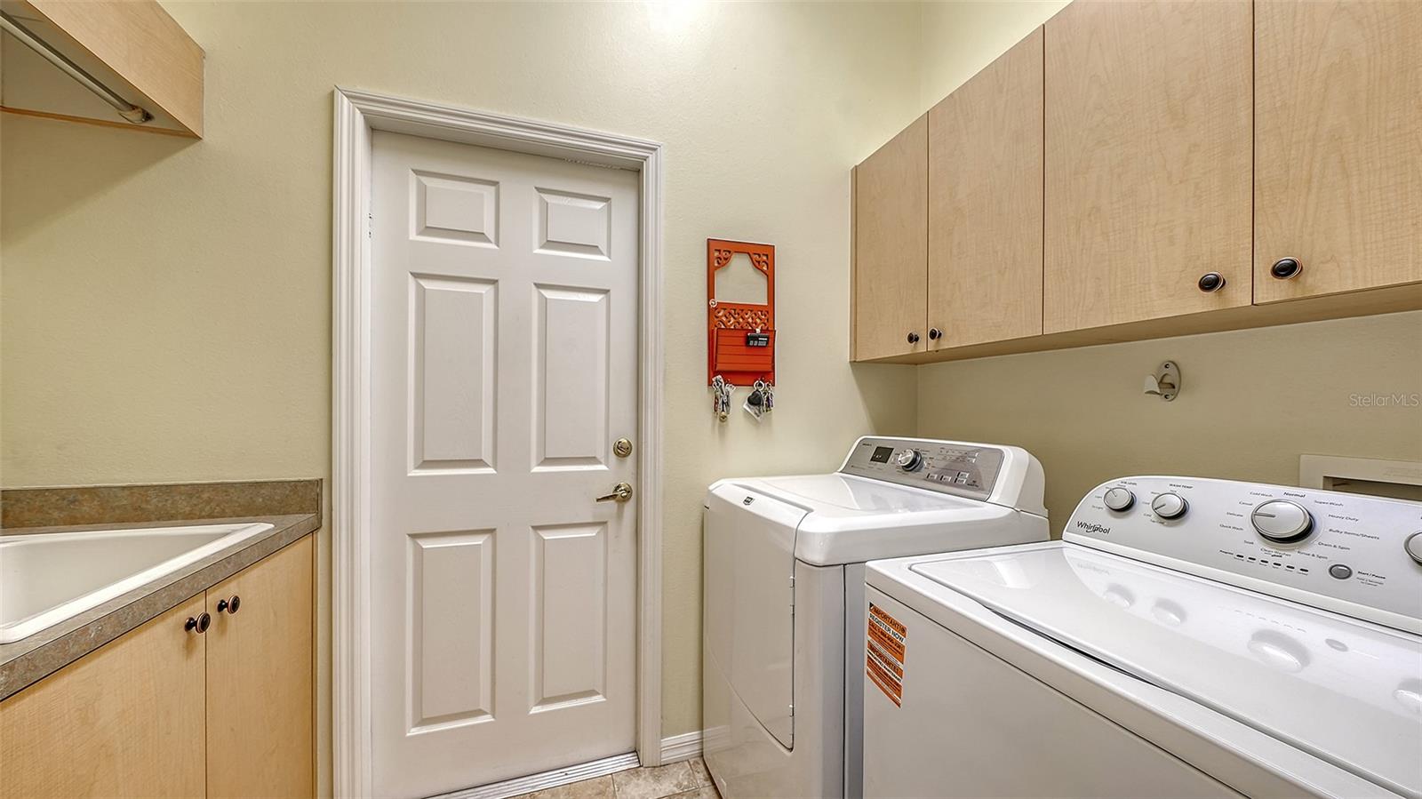 Image 39 of 53 For 5566 Magnolia Tree Terrace