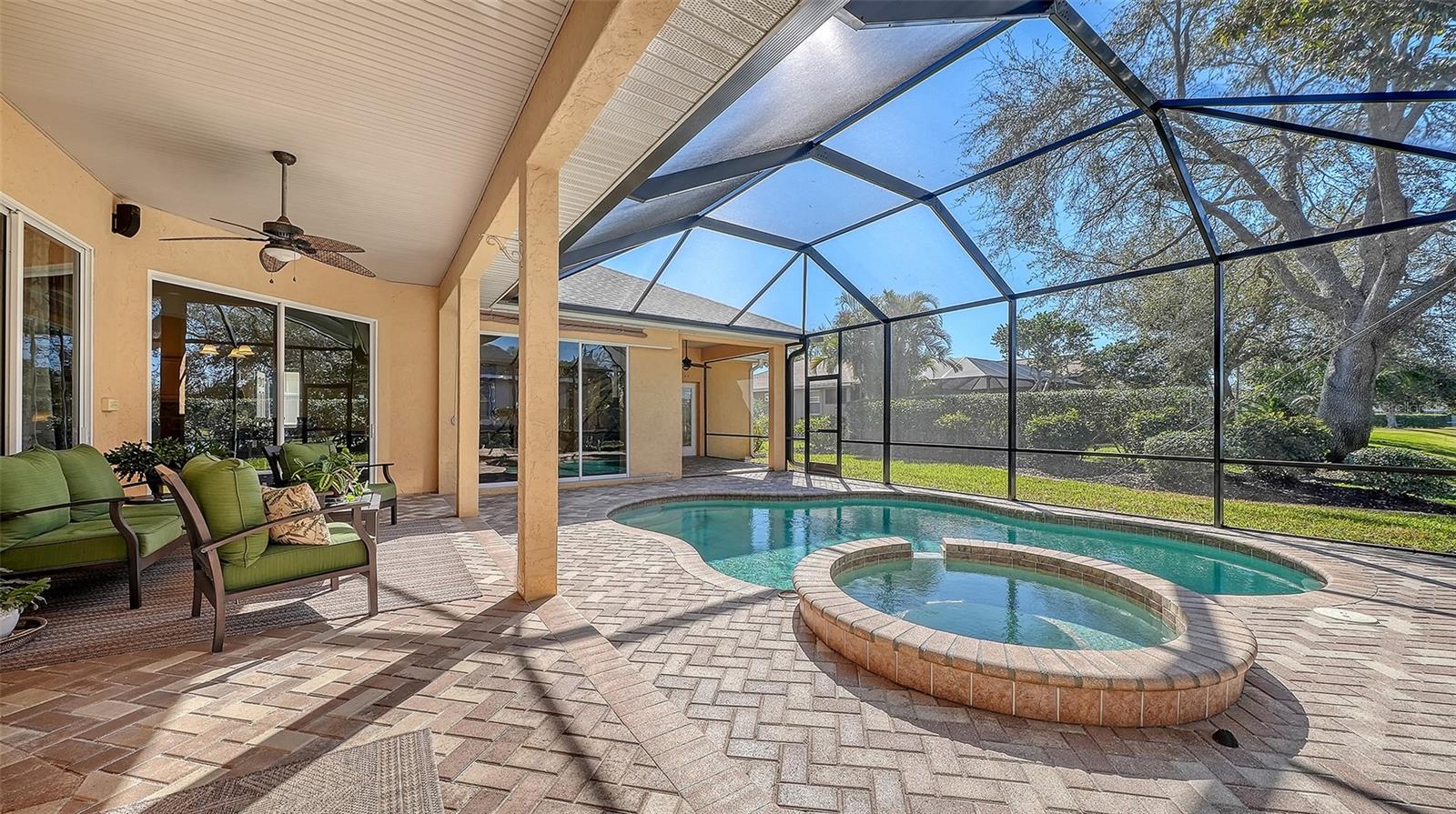 Image 42 of 53 For 5566 Magnolia Tree Terrace