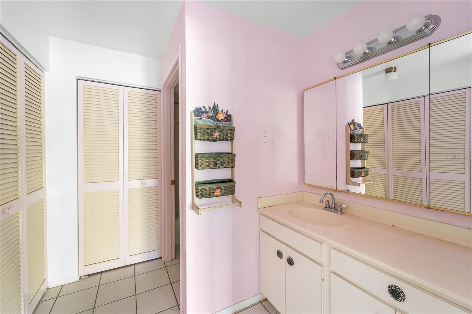 Image 11 of 30 For 614 Spring Lakes Boulevard 614