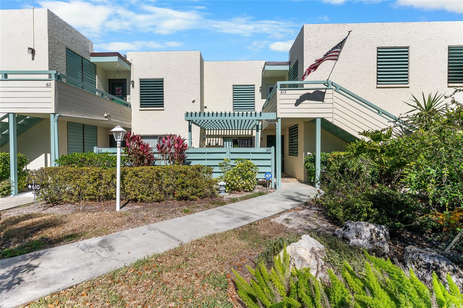 Image 28 of 30 For 614 Spring Lakes Boulevard 614