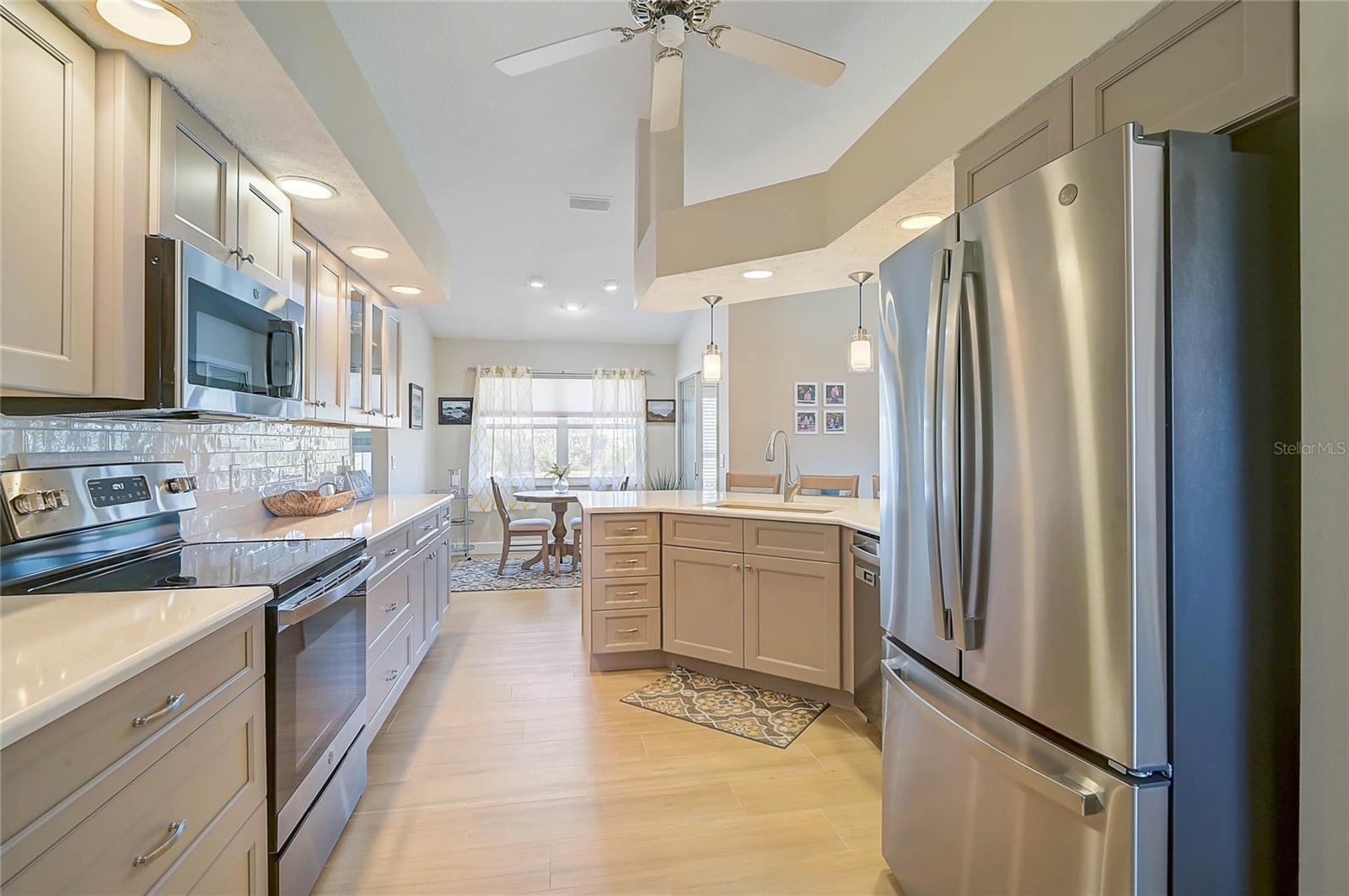 Image 13 of 49 For 426 Bermuda Isles Circle