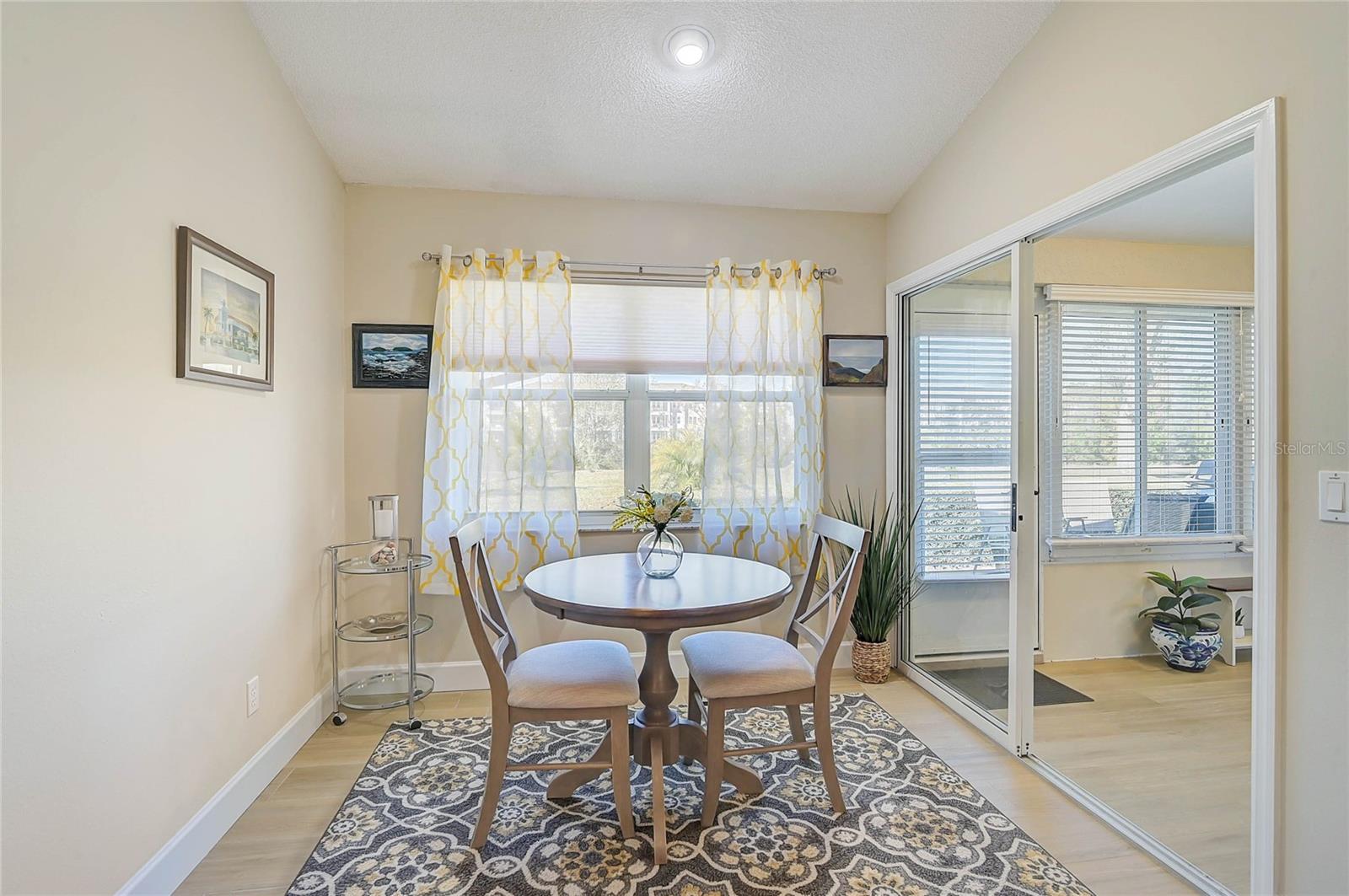 Image 14 of 49 For 426 Bermuda Isles Circle