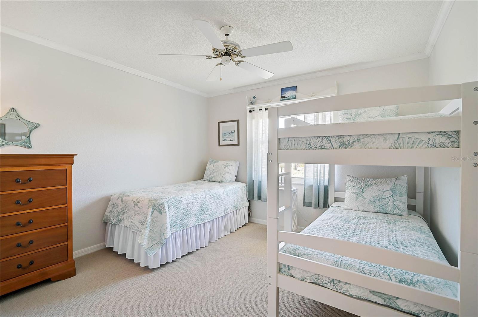 Image 25 of 49 For 426 Bermuda Isles Circle