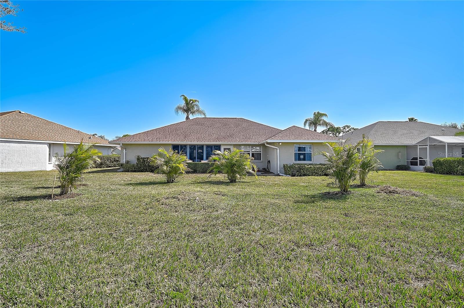 Image 38 of 49 For 426 Bermuda Isles Circle