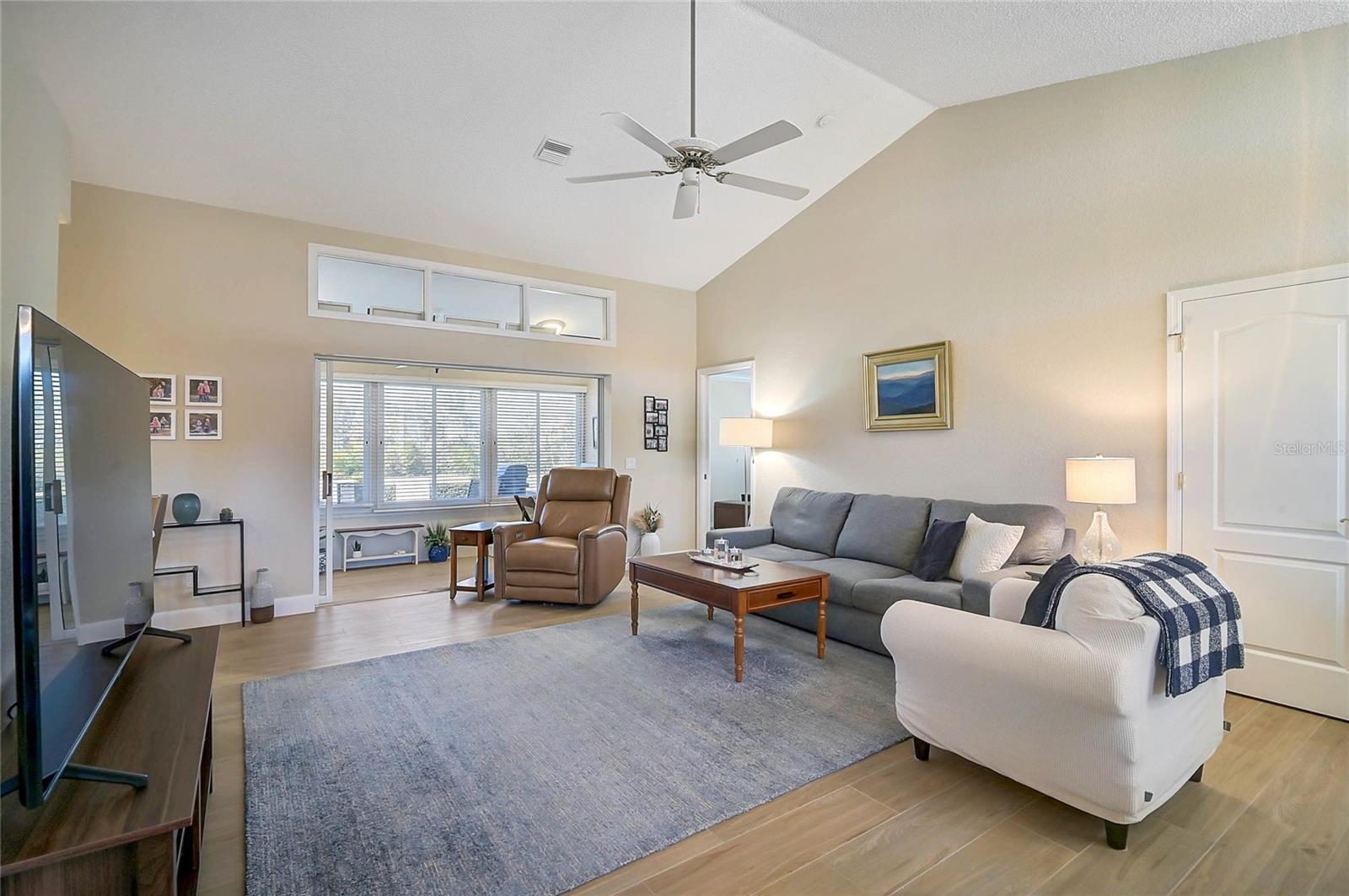 Image 5 of 49 For 426 Bermuda Isles Circle