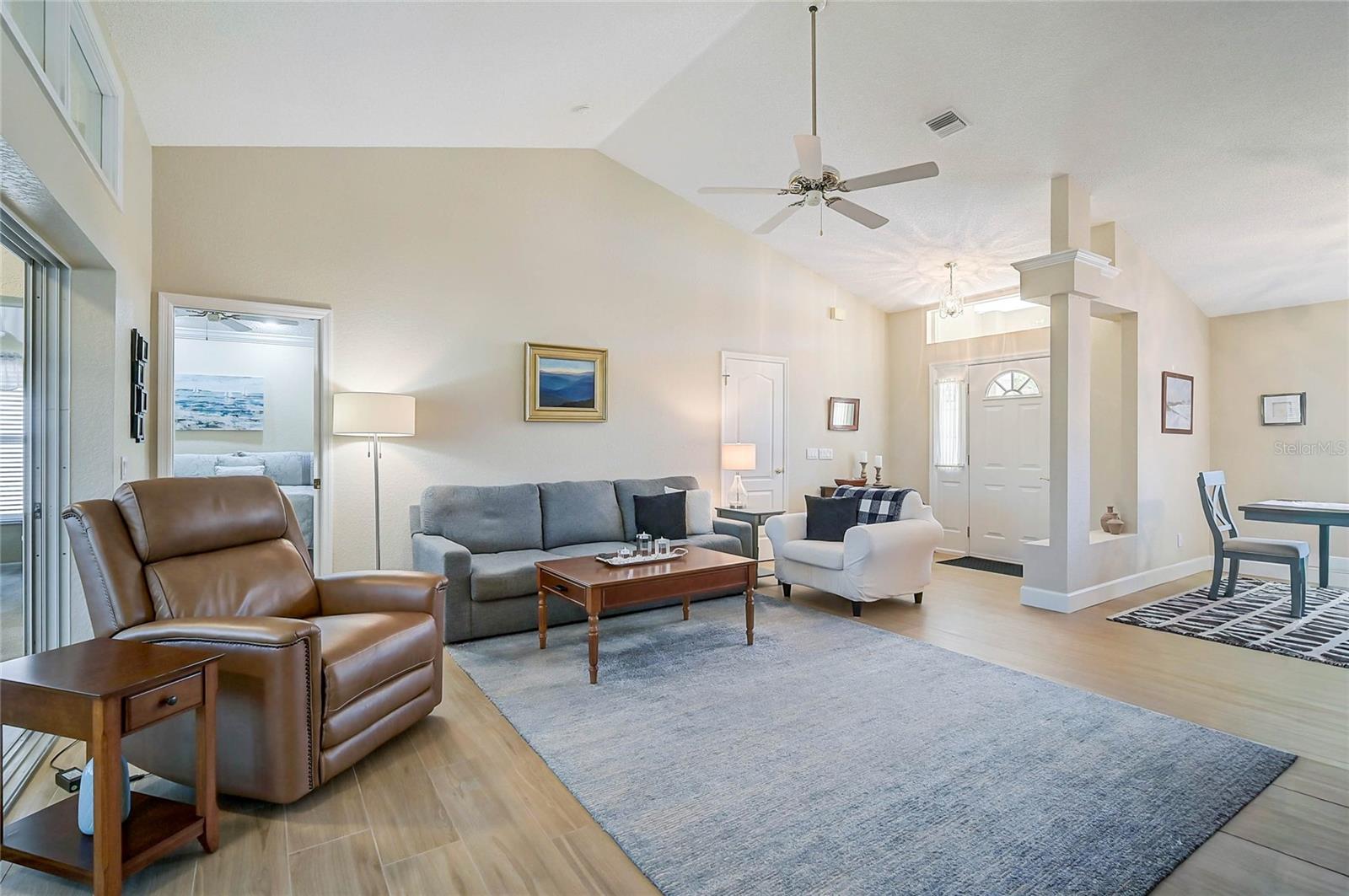 Image 7 of 49 For 426 Bermuda Isles Circle