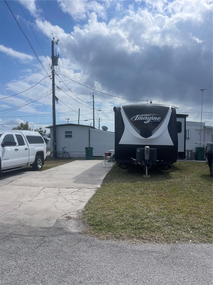 Image 2 of 13 For 40 Illinois Street