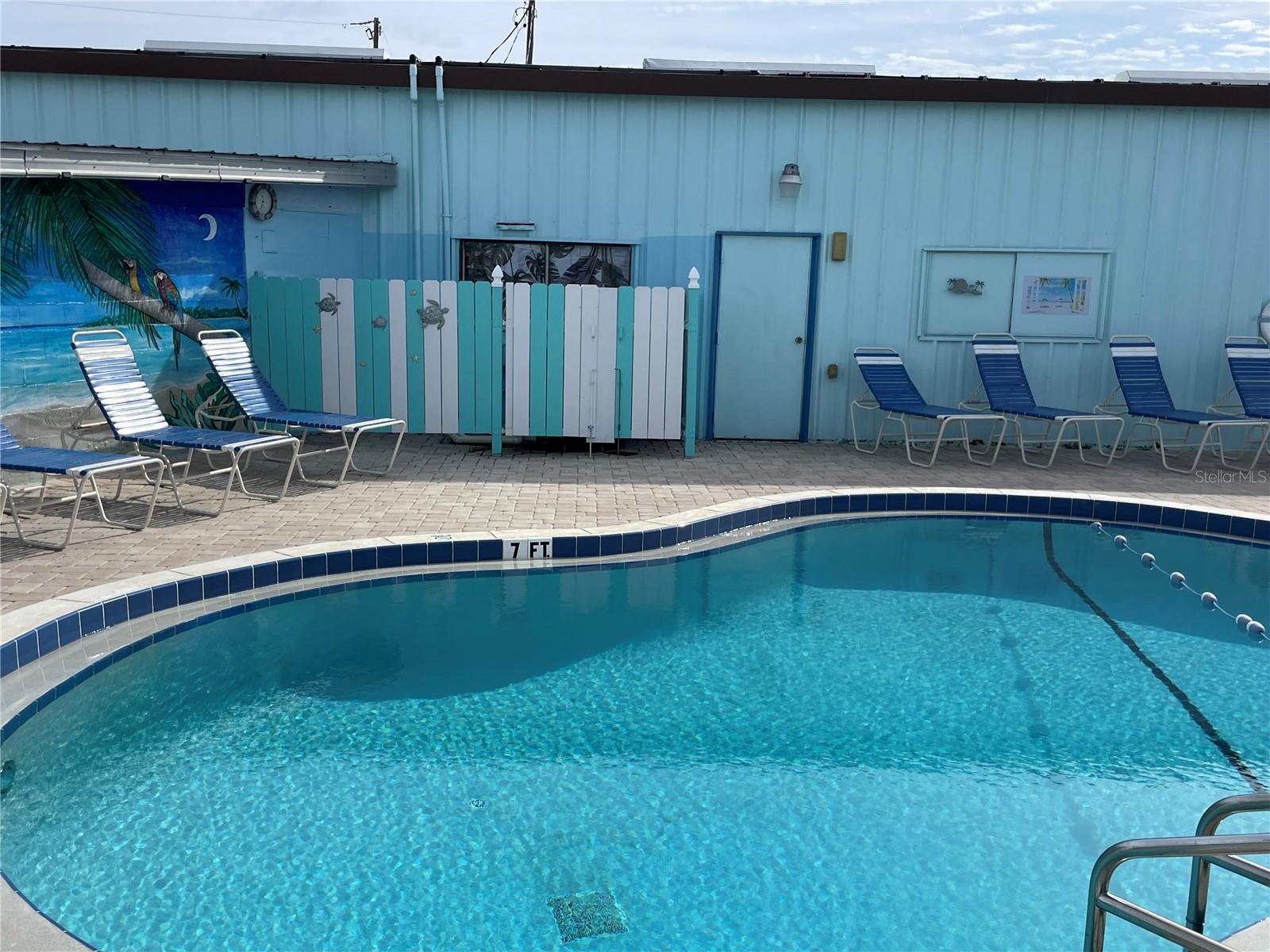 Image 7 of 13 For 40 Illinois Street