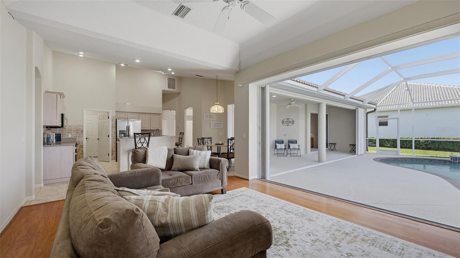 Image 16 of 62 For 2928 Seasons Boulevard