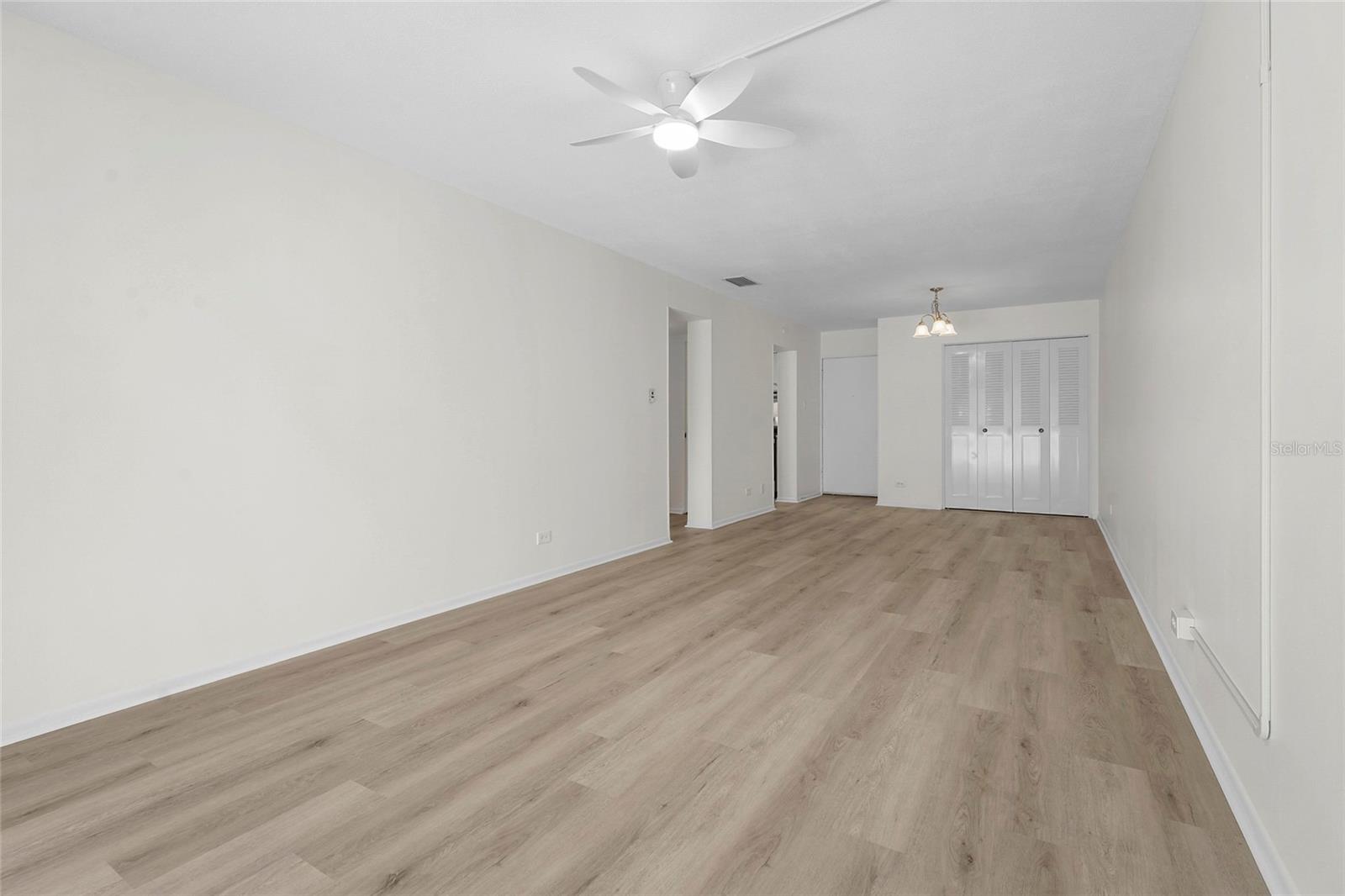 Image 14 of 40 For 3950 Roxane Boulevard 2b