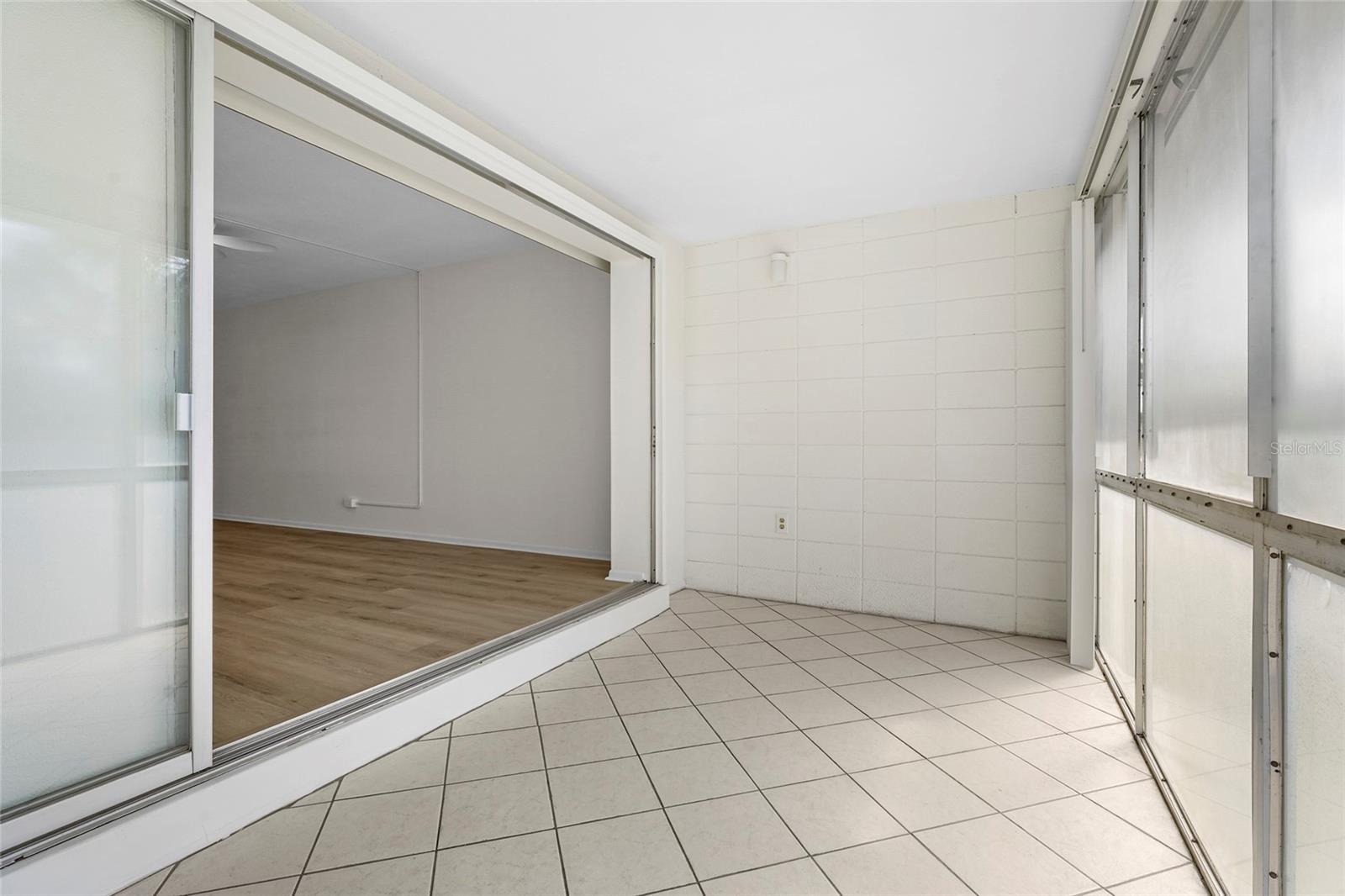 Image 16 of 40 For 3950 Roxane Boulevard 2b