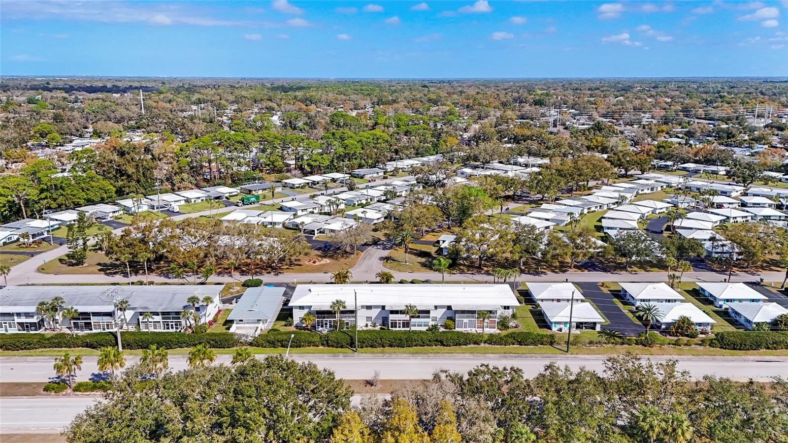 Image 29 of 40 For 3950 Roxane Boulevard 2b