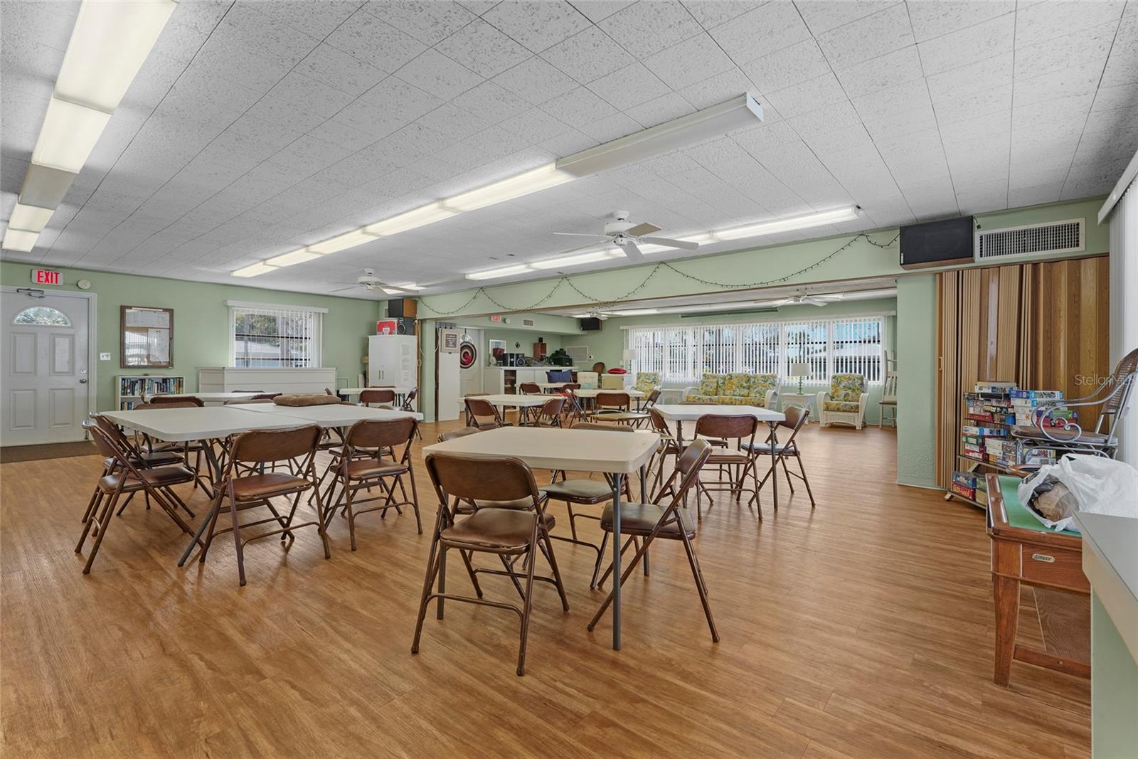 Image 35 of 40 For 3950 Roxane Boulevard 2b