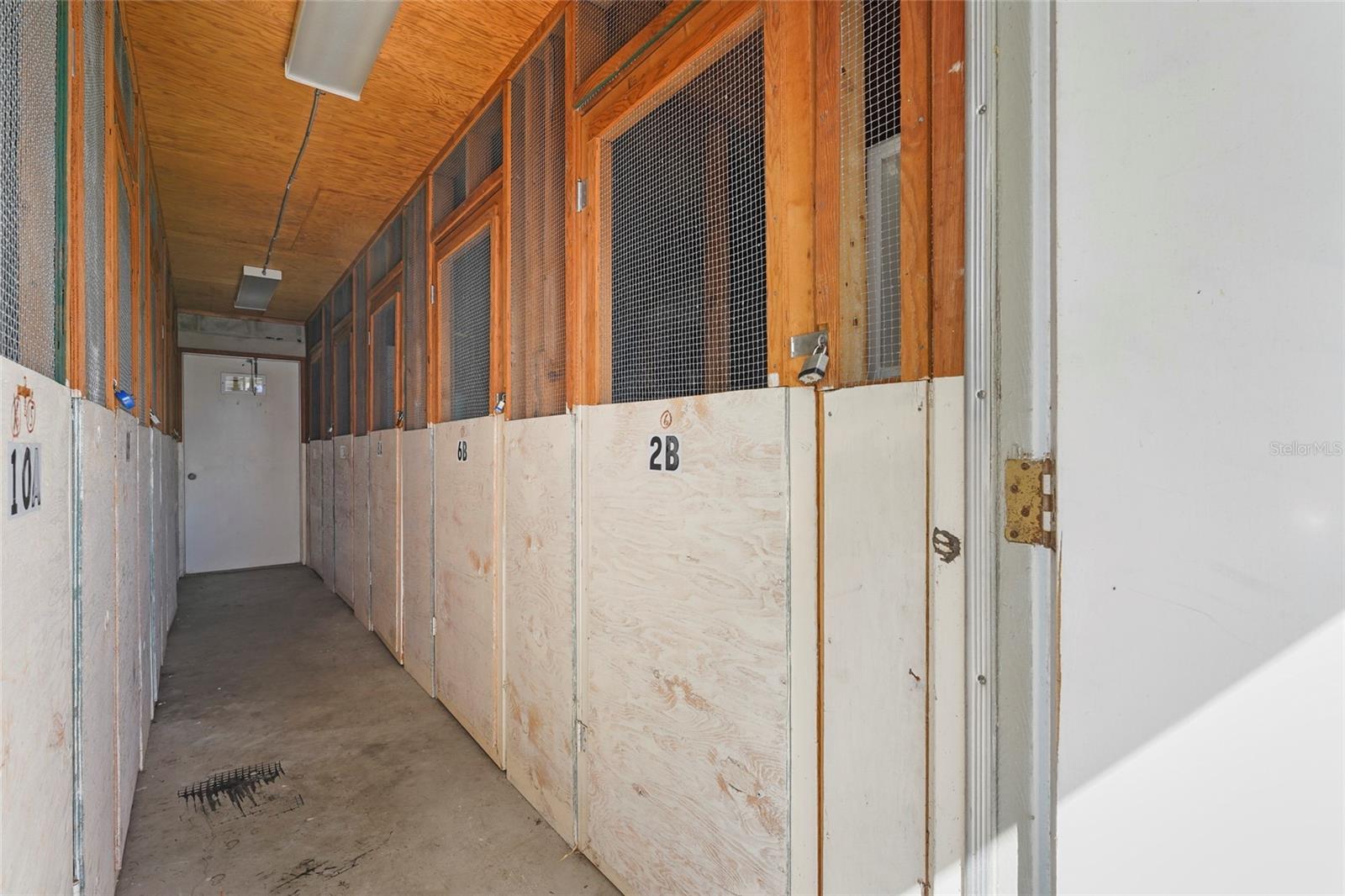 Image 37 of 40 For 3950 Roxane Boulevard 2b