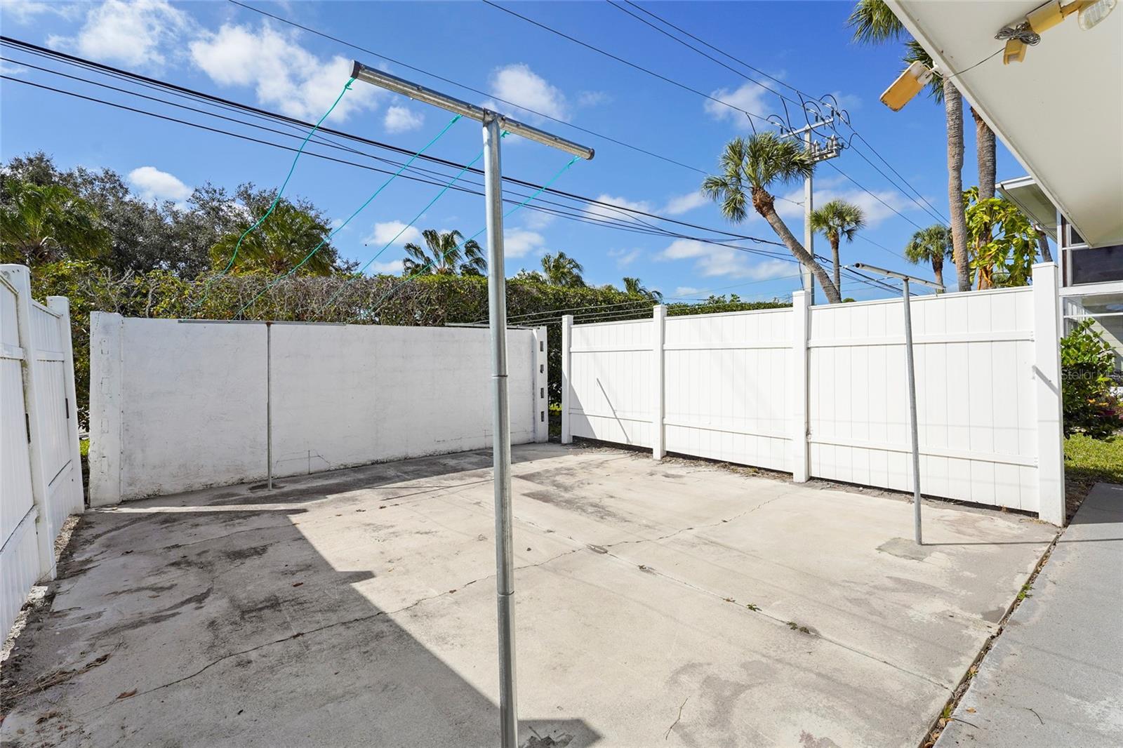 Image 40 of 40 For 3950 Roxane Boulevard 2b