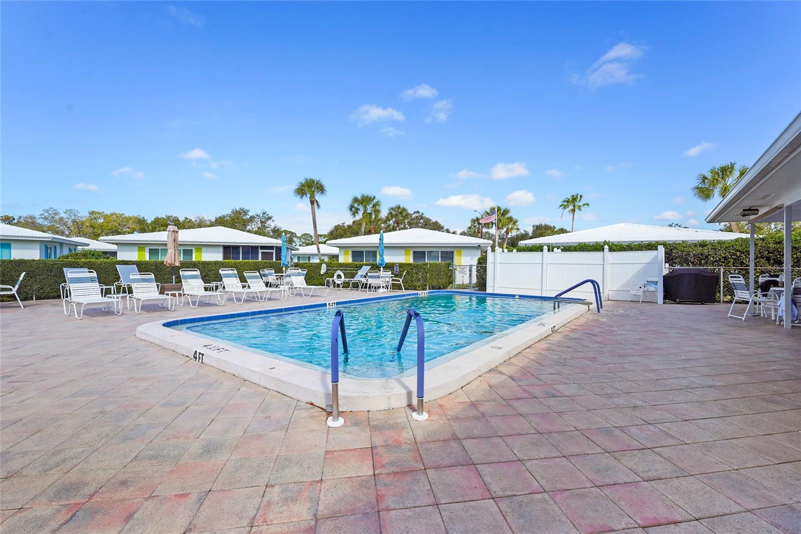 Image 9 of 40 For 3950 Roxane Boulevard 2b