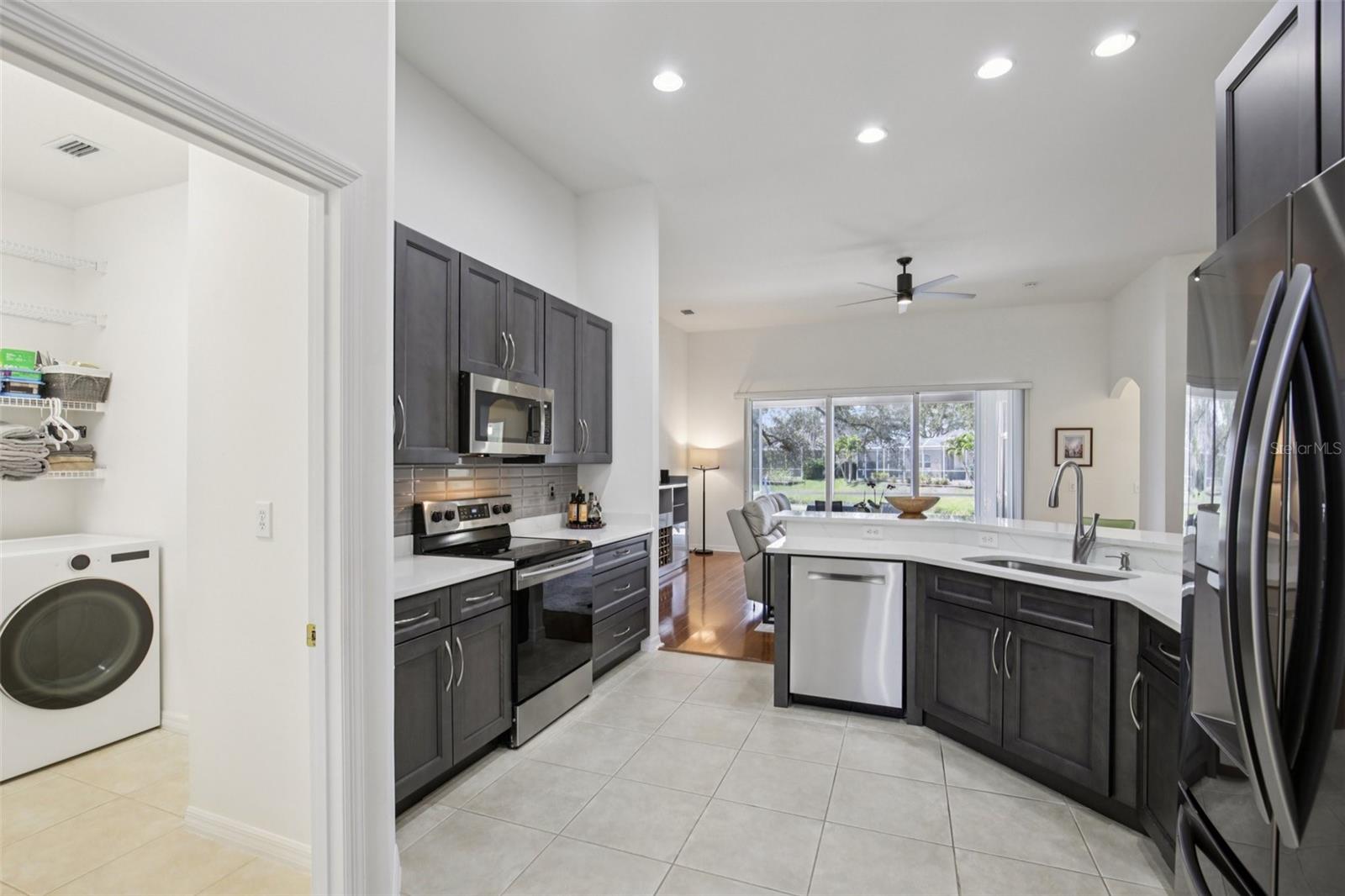 Image 11 of 36 For 742 Shorecrest Drive