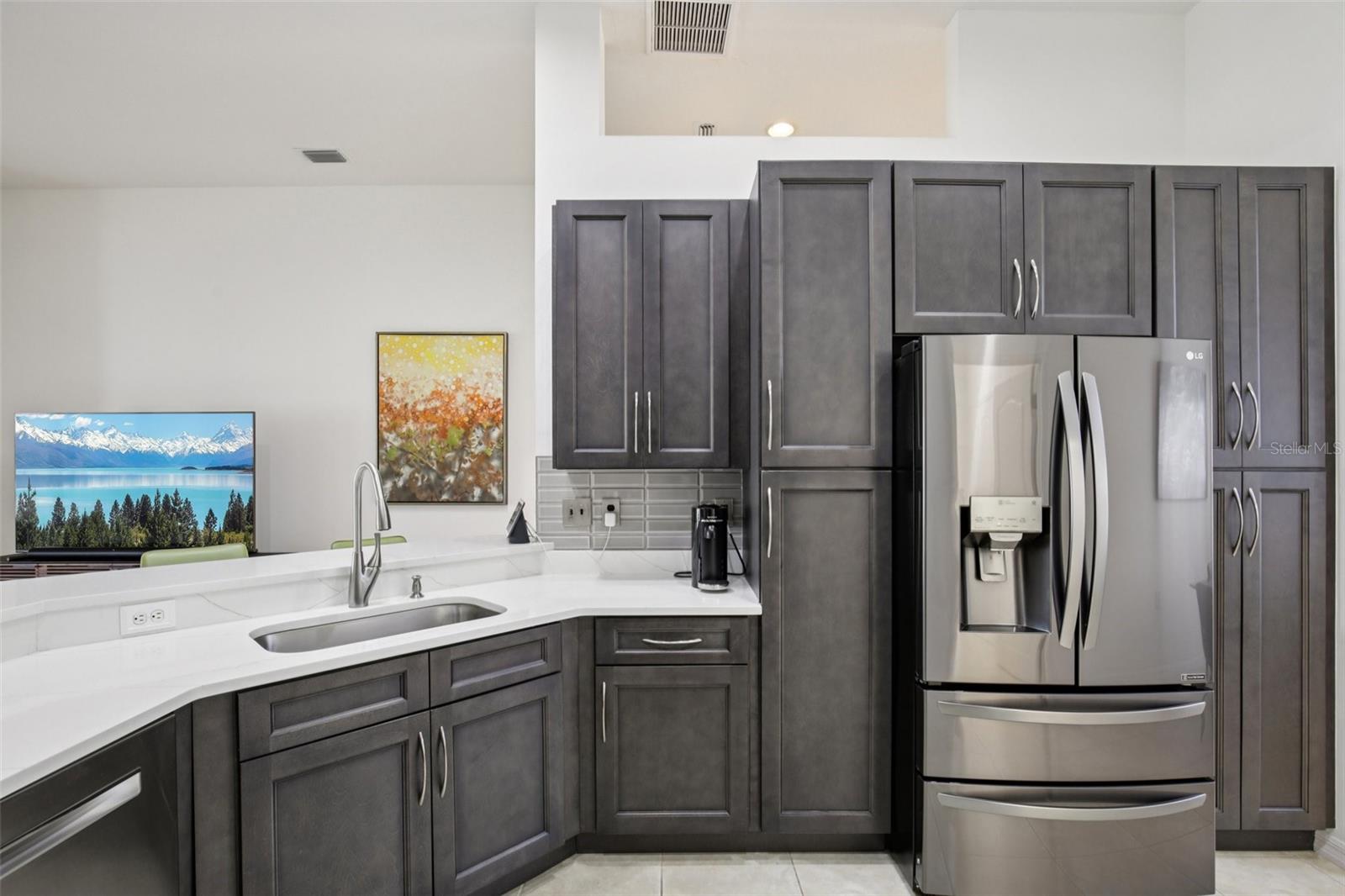 Image 13 of 36 For 742 Shorecrest Drive