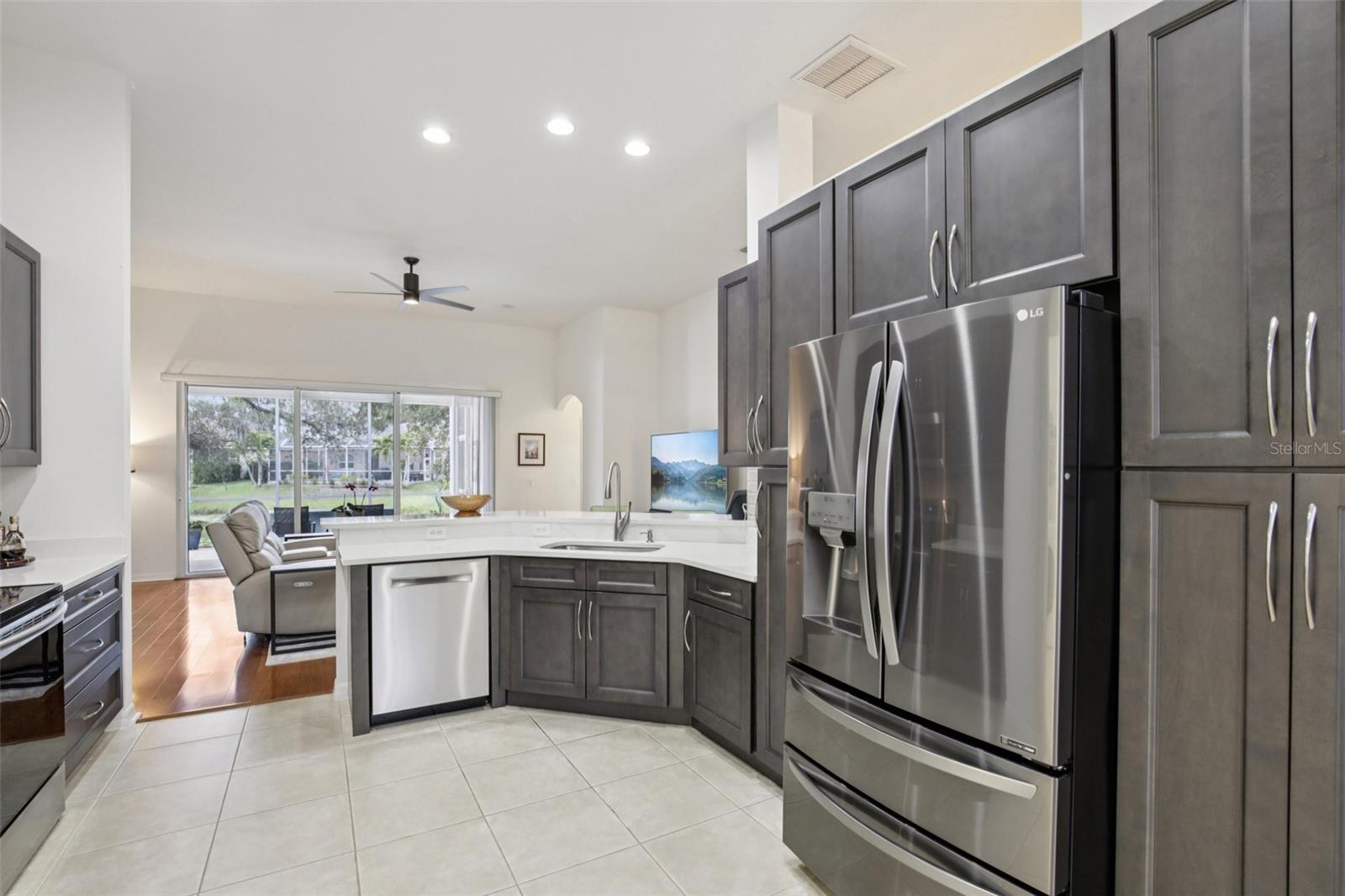 Image 15 of 36 For 742 Shorecrest Drive