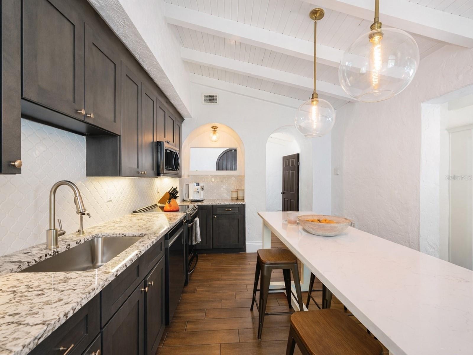 Image 12 of 100 For 6251 10th Avenue S