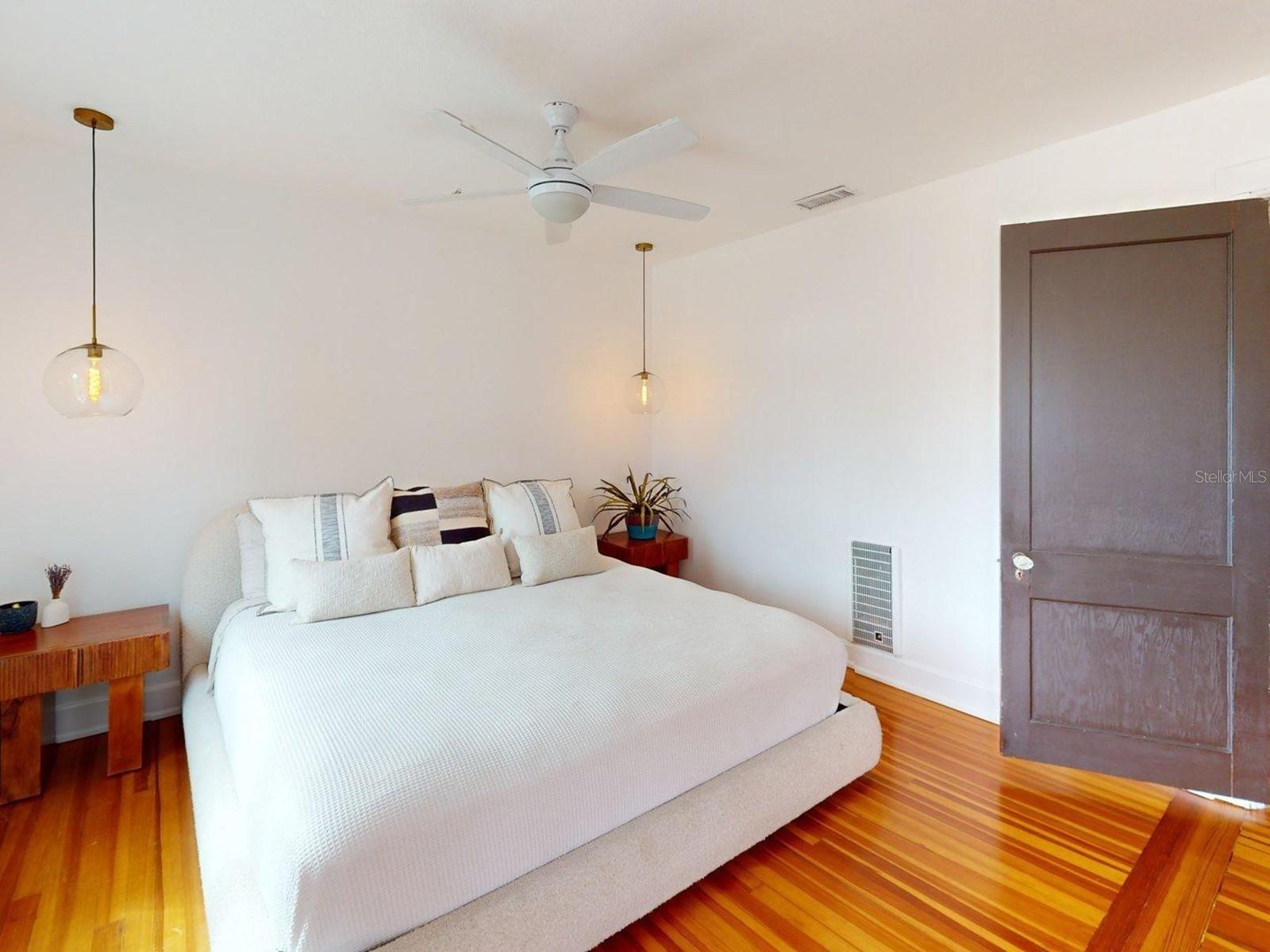 Image 22 of 100 For 6251 10th Avenue S