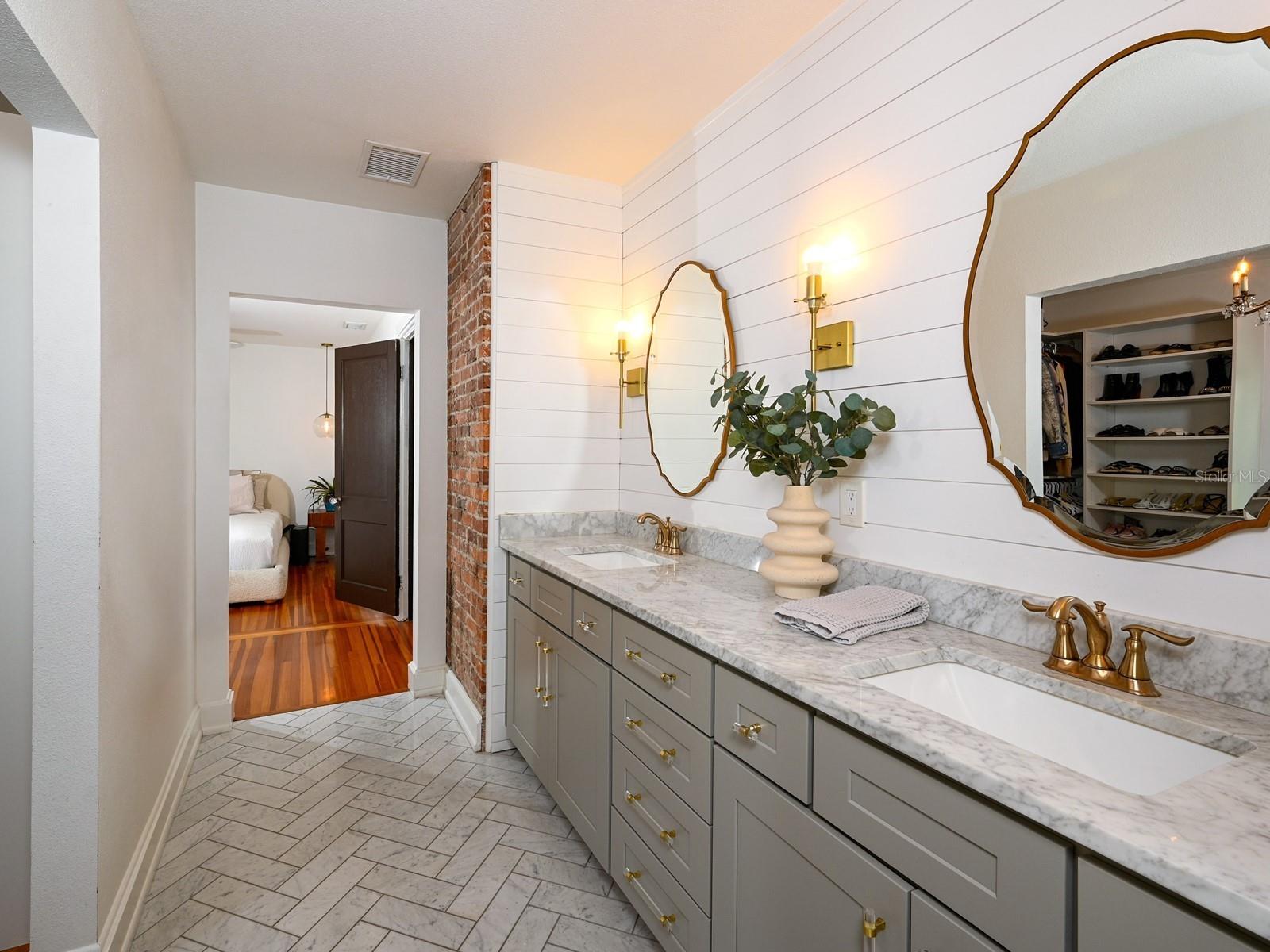 Image 28 of 100 For 6251 10th Avenue S