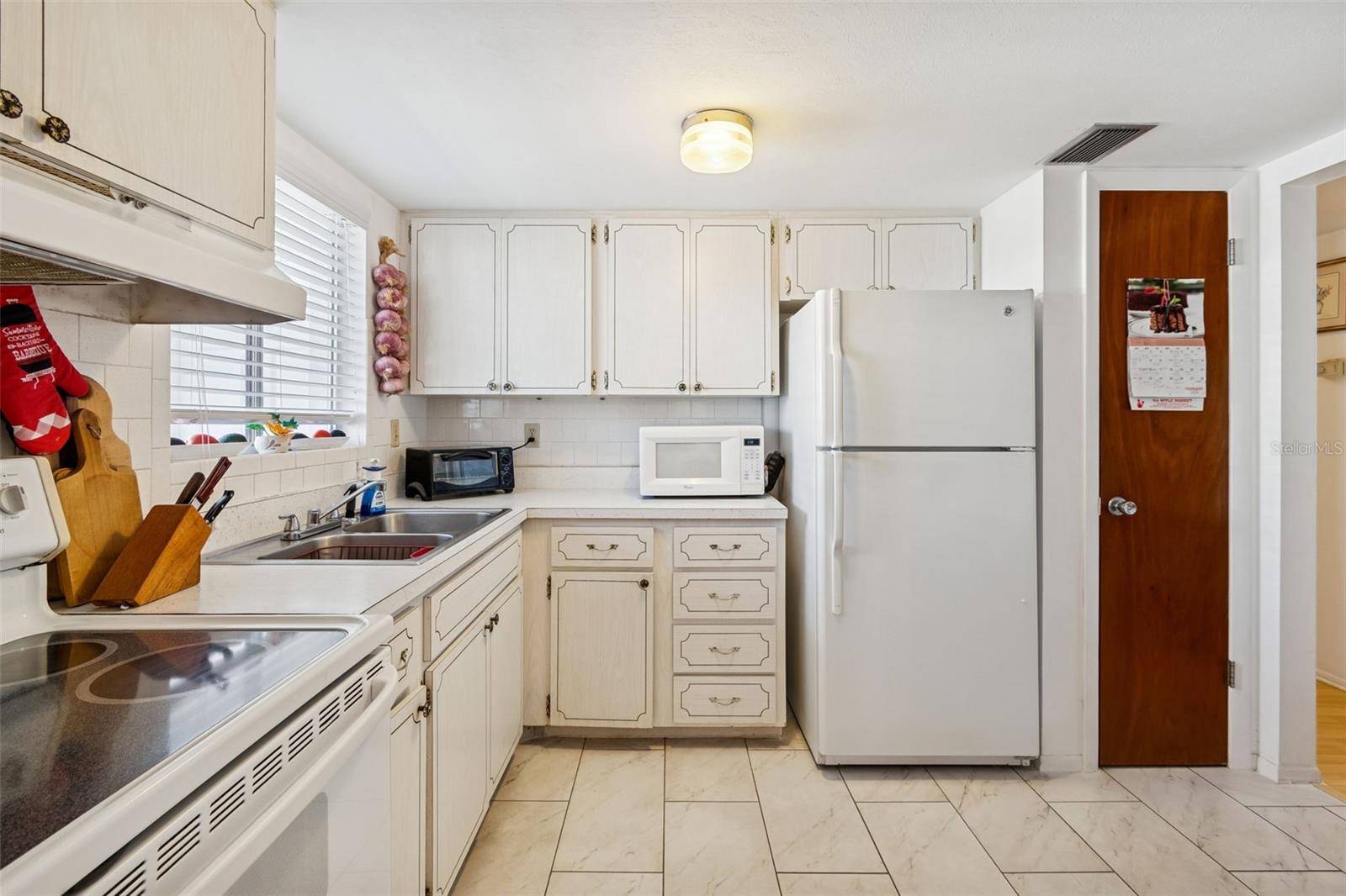 Image 16 of 40 For 1858 Sunny Drive F21