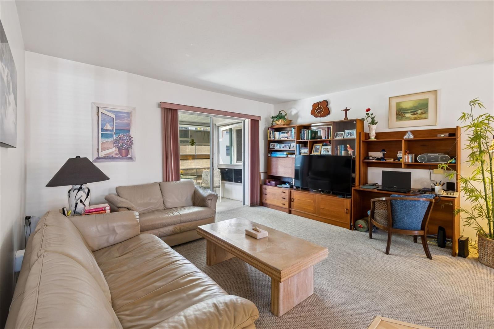 Image 6 of 40 For 1858 Sunny Drive F21