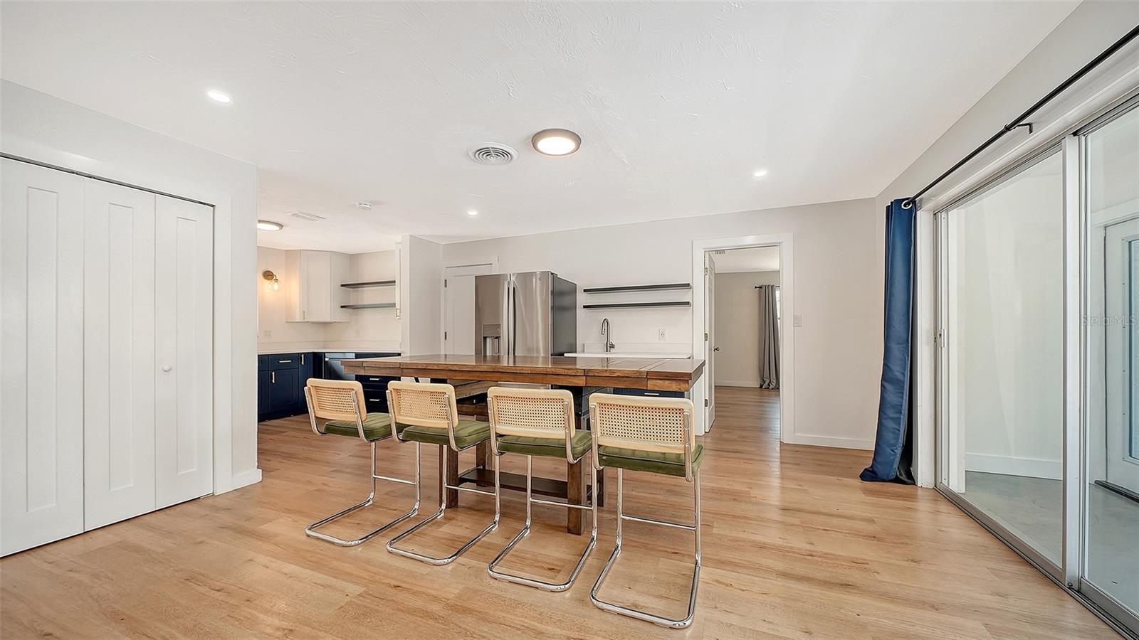 Image 11 of 45 For 447 Shore Drive