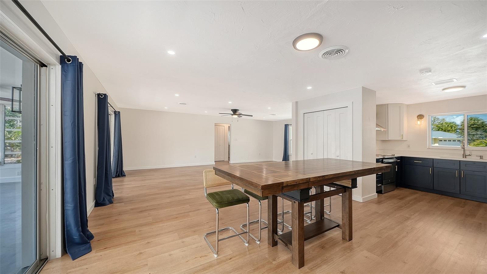 Image 12 of 45 For 447 Shore Drive