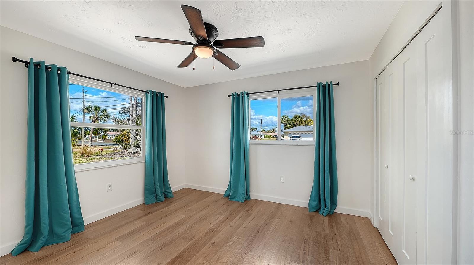 Image 23 of 45 For 447 Shore Drive