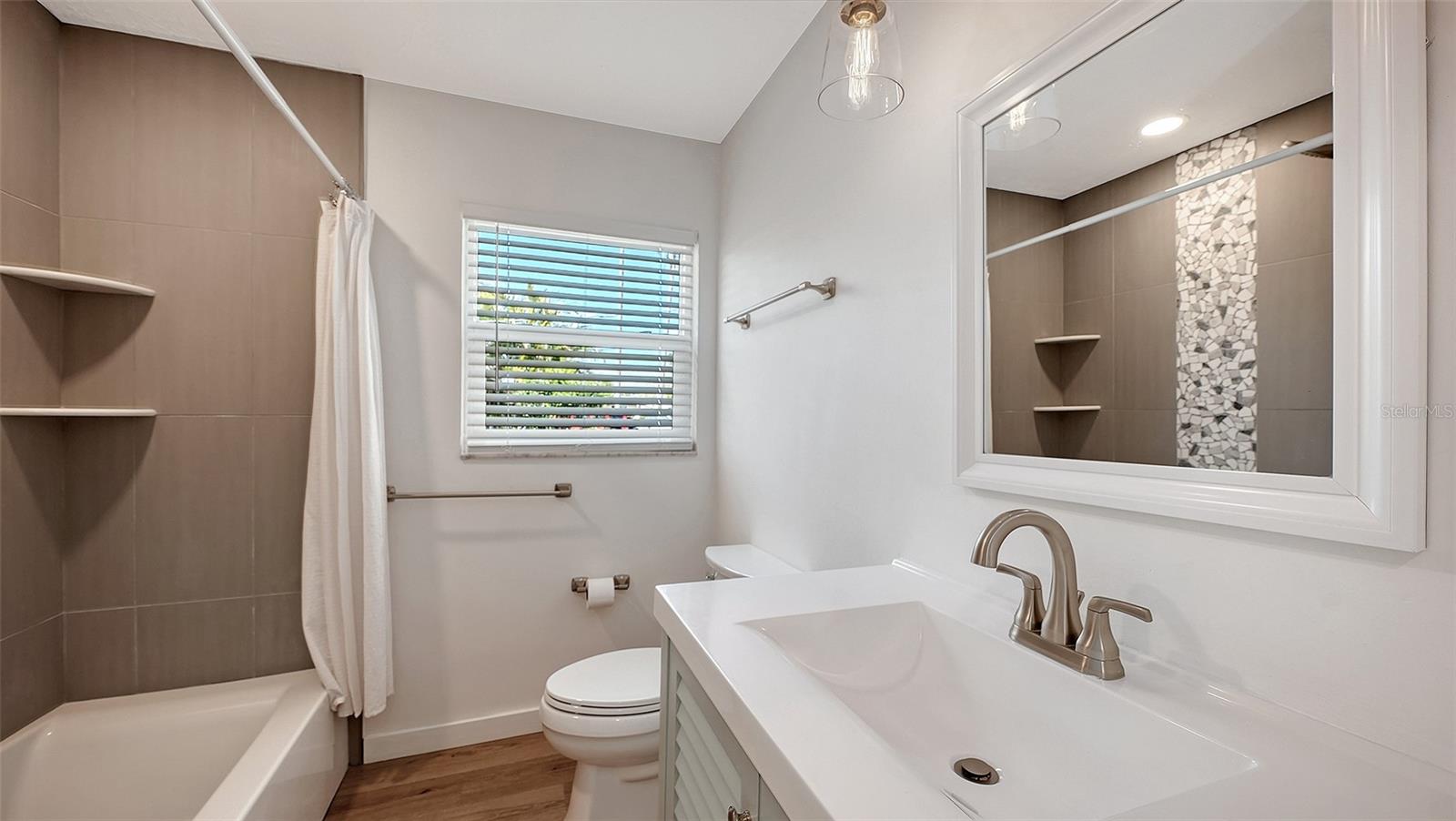 Image 26 of 45 For 447 Shore Drive