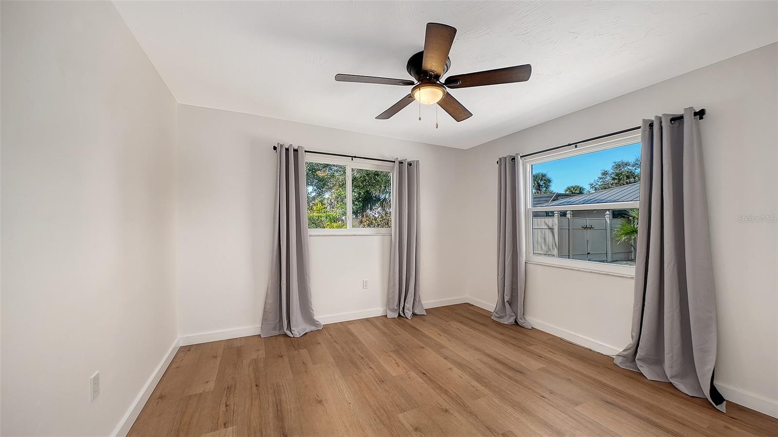 Image 27 of 45 For 447 Shore Drive